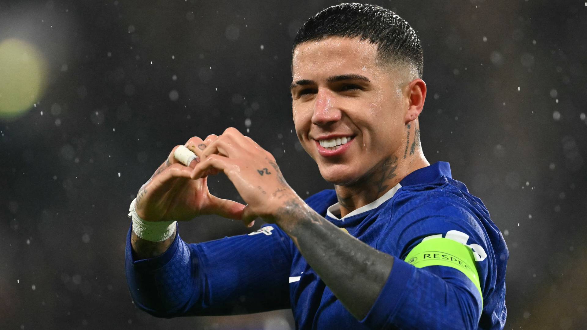 النجم الأرجنتيني إينزو فرنانديز