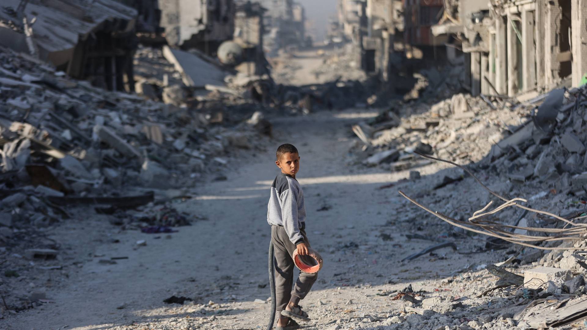 معاناة أهالي قطاع غزة