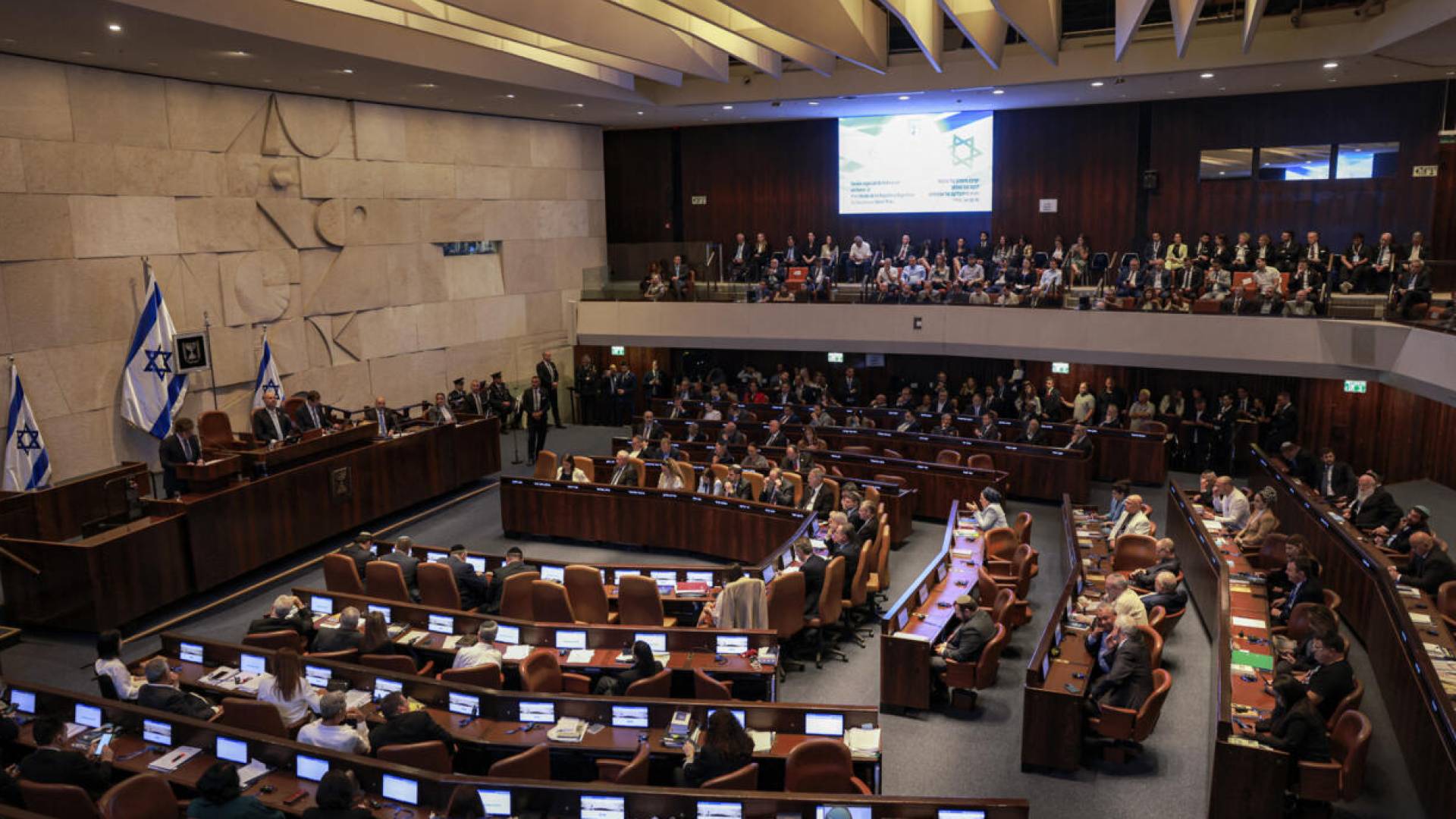 بيان مشترك: الأردن ودول عربية وإسلامية ومنظمات دولية يدينون قوانين الاحتلال لضم الضفة الغربية