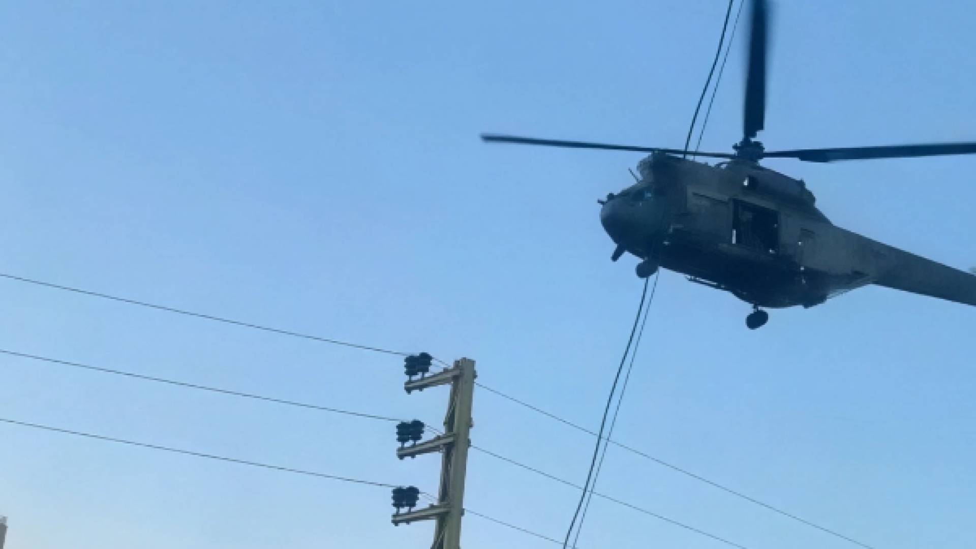 طائرة هيلكوبتر في لبنان