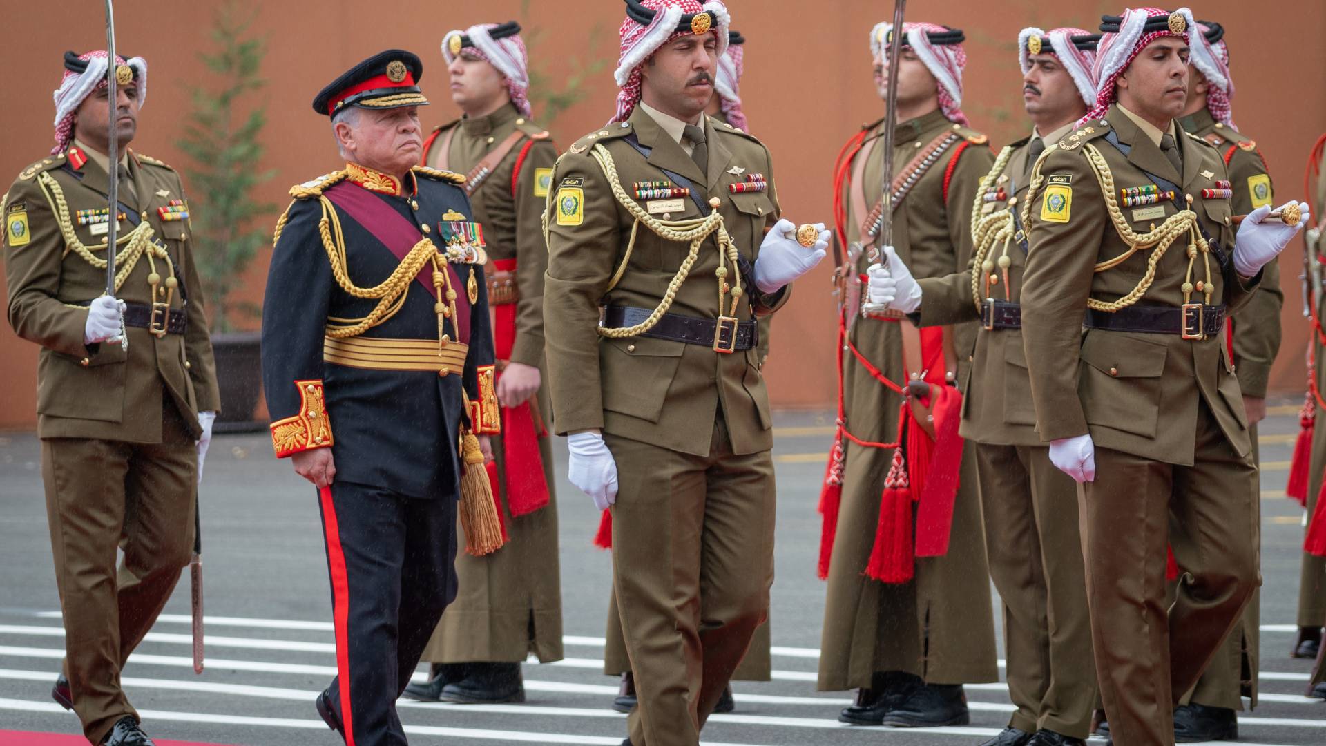 كاتب صحفي لـ"رؤيا": خطاب العرش سيرسم خارطة طريق للإصلاح والقضية الفلسطينية