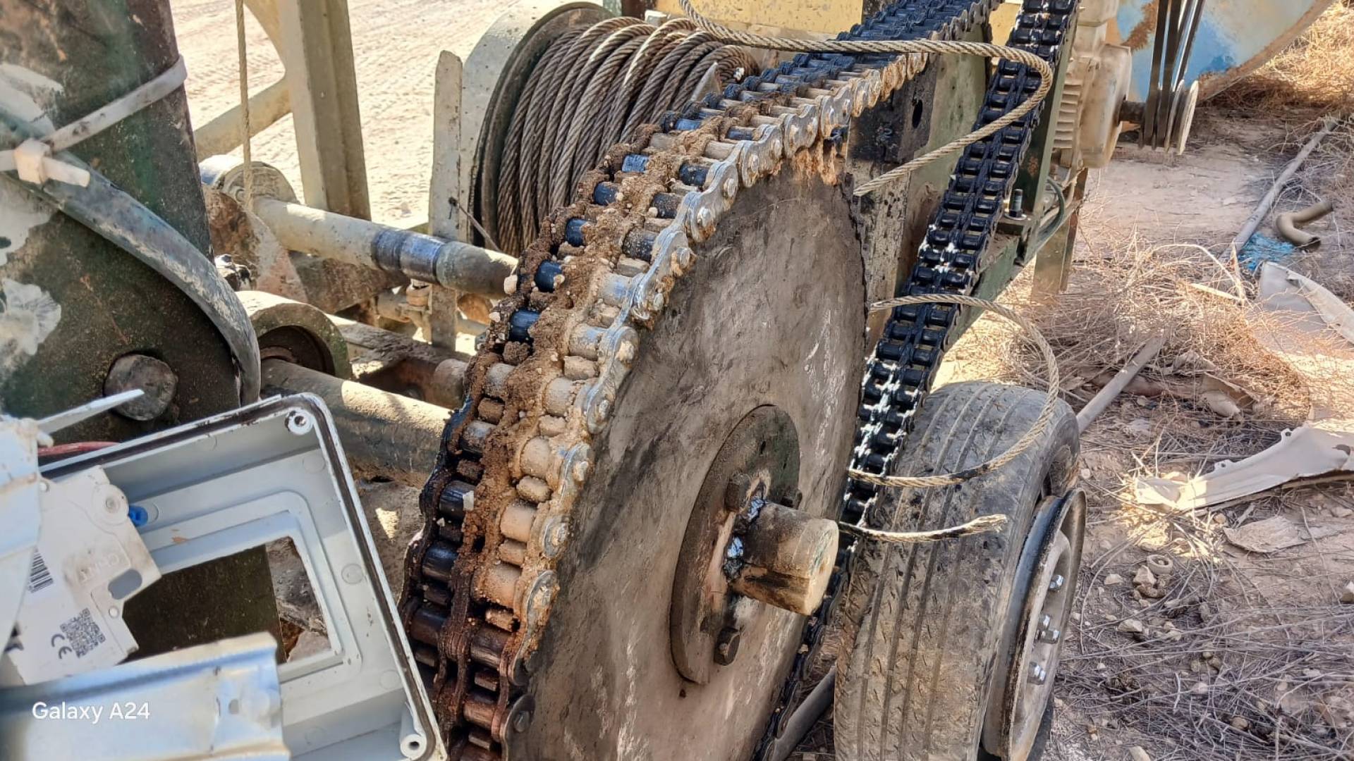 "المياه": ضبط حفارة وردم بئر مخالف في عجلون وإربد