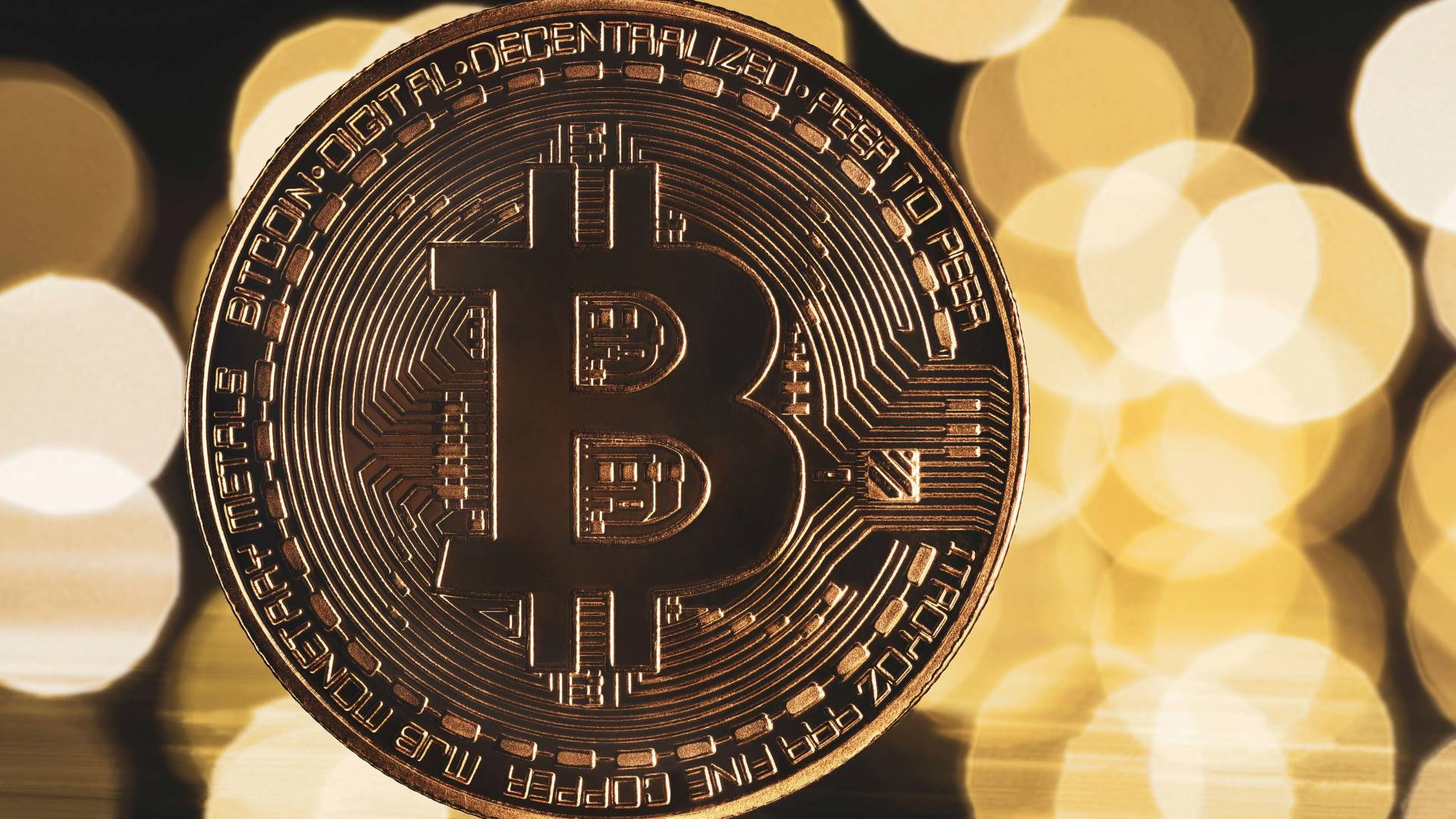 محلل: نقطة تحول لـ"بيتكوين".. لماذا قد لا تنخفض العملة دون 100 ألف دولار مجددا؟