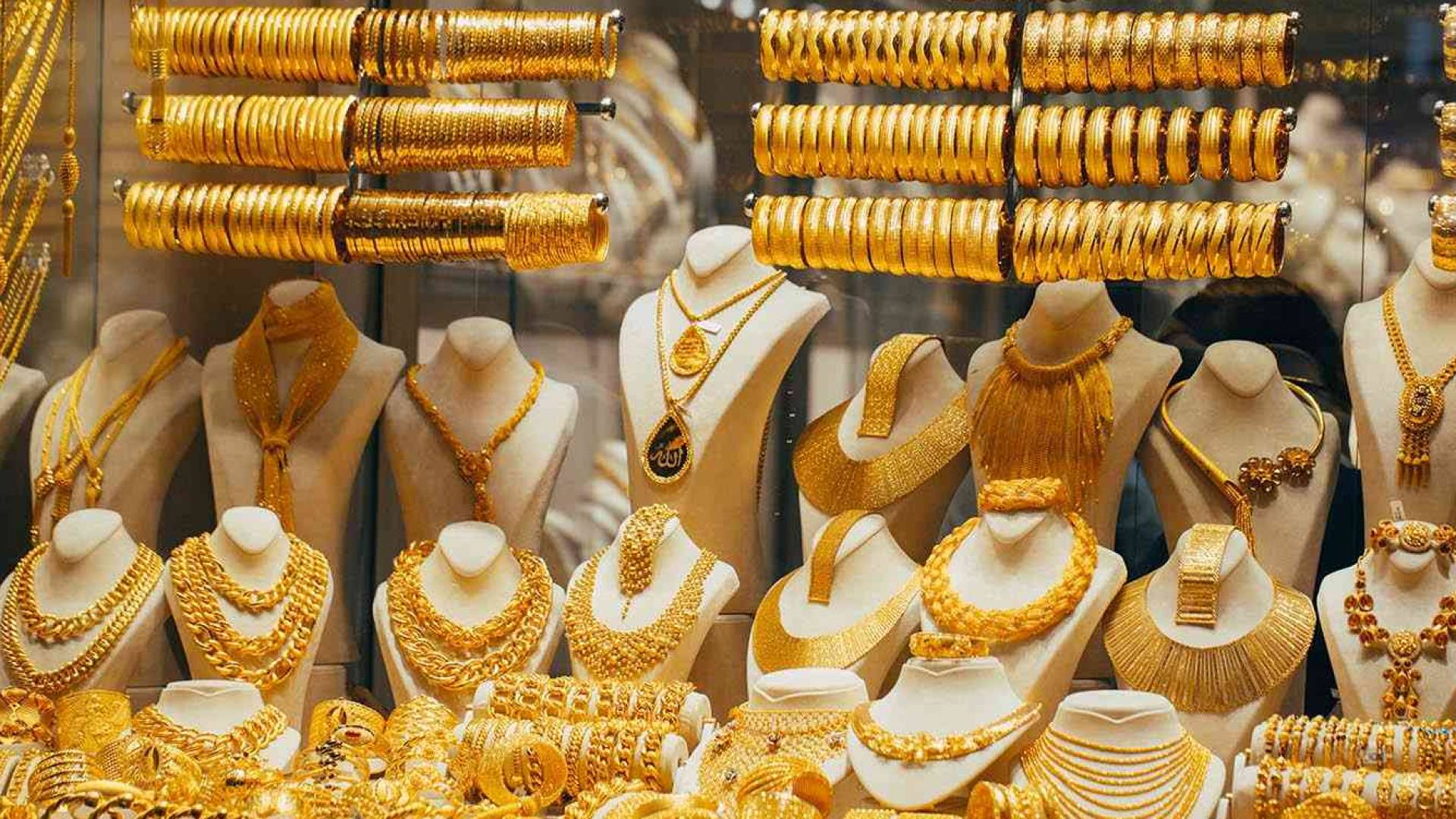 محل لبيع الذهب والمجوهرات في عمان