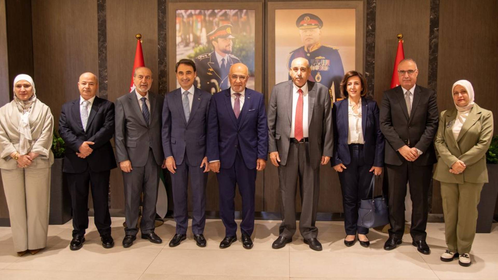 القاضي يلتقي رئيس وأعضاء مجلس مفوضي الهيئة المستقلة للانتخاب