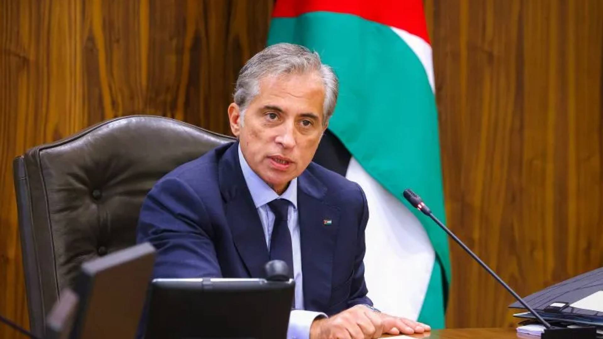 حصيلة "عام من العمل": حكومة جعفر حسان اتخذت أكثر من 1000 قرار في 86 جلسة