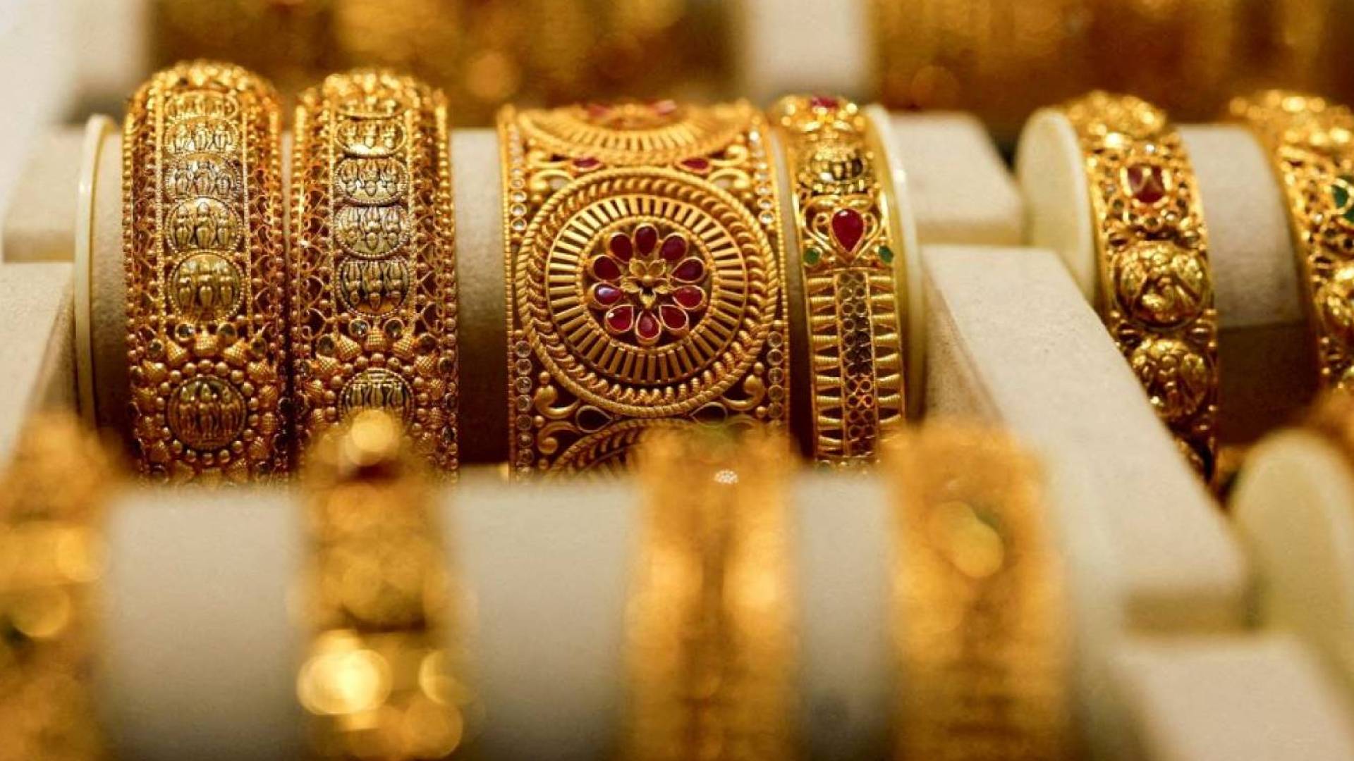 مجوهرات ذهبية