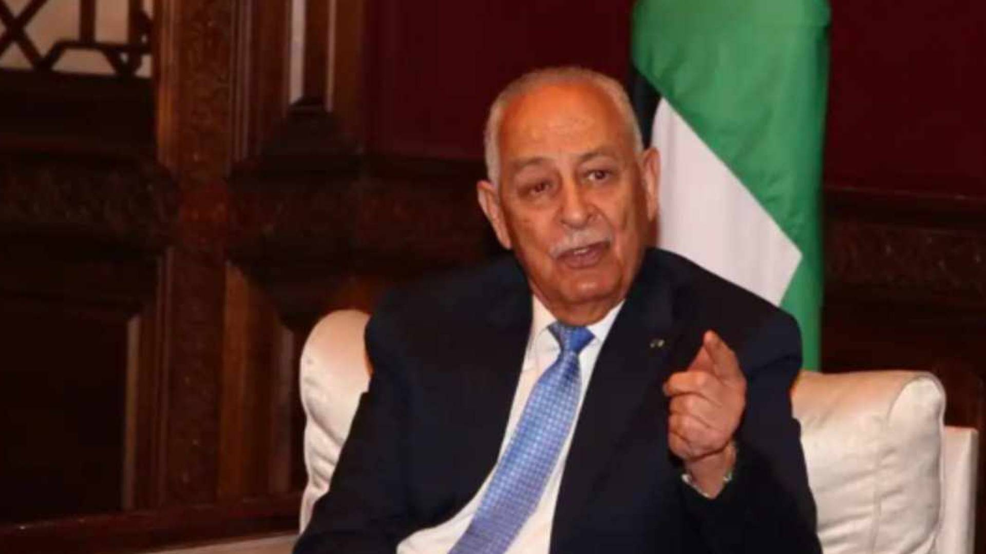 رئيس الديوان الملكي يوسف العيسوي