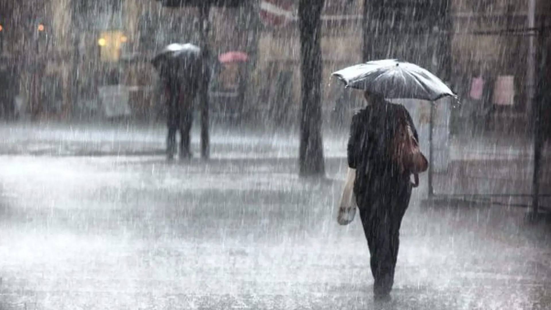 هطول الأمطار في العاصمة عمان.. ارشيفية