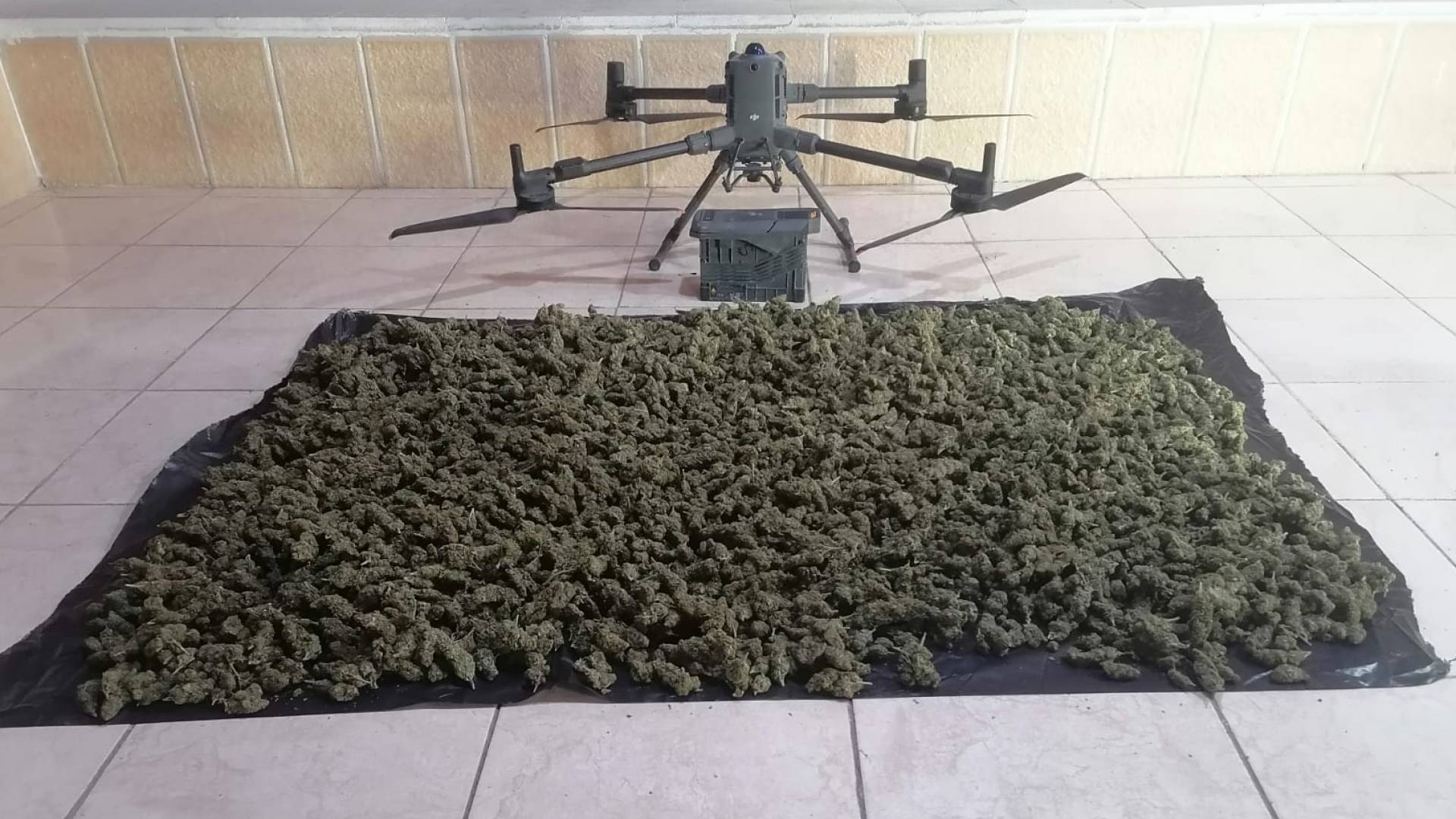 الجيش العربي: المنطقة العسكرية الجنوبية تحبط محاولة تهريب مواد مخدرة بواسطة طائرة مسيرة