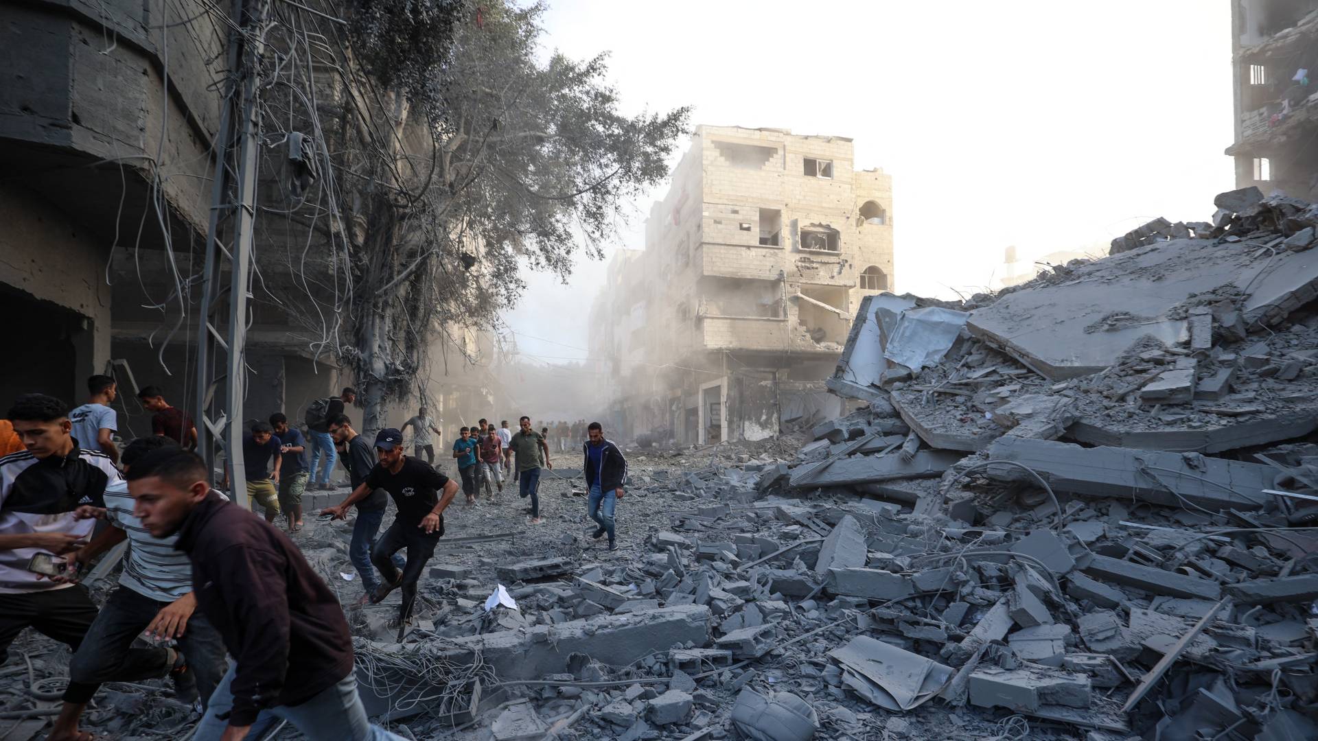 لحظة استهداف الكيان لمناطق في غزة.. ارشيفية