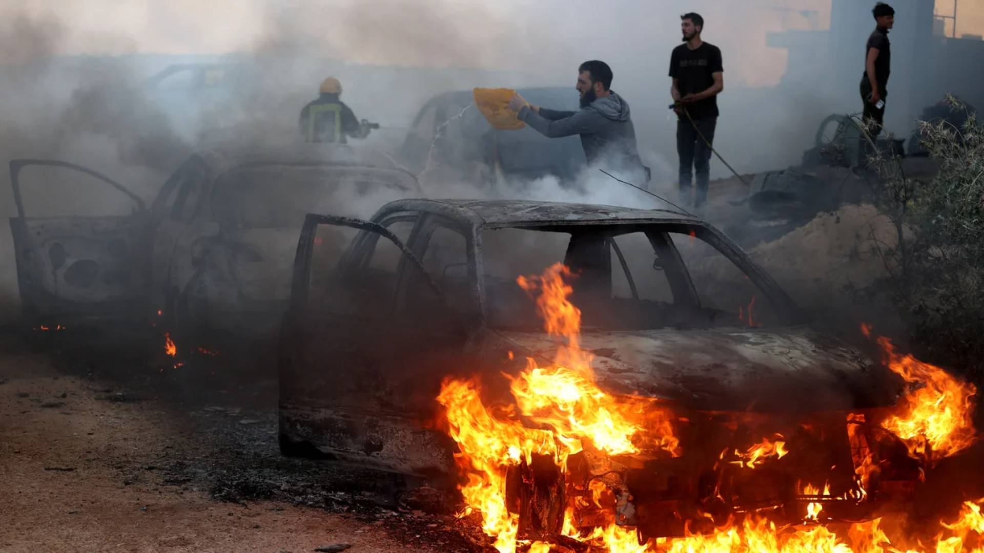 مستوطنون يحرقون سيارات فلسطينيين في احدى قرى الضفة الغربية.. ارشيفية