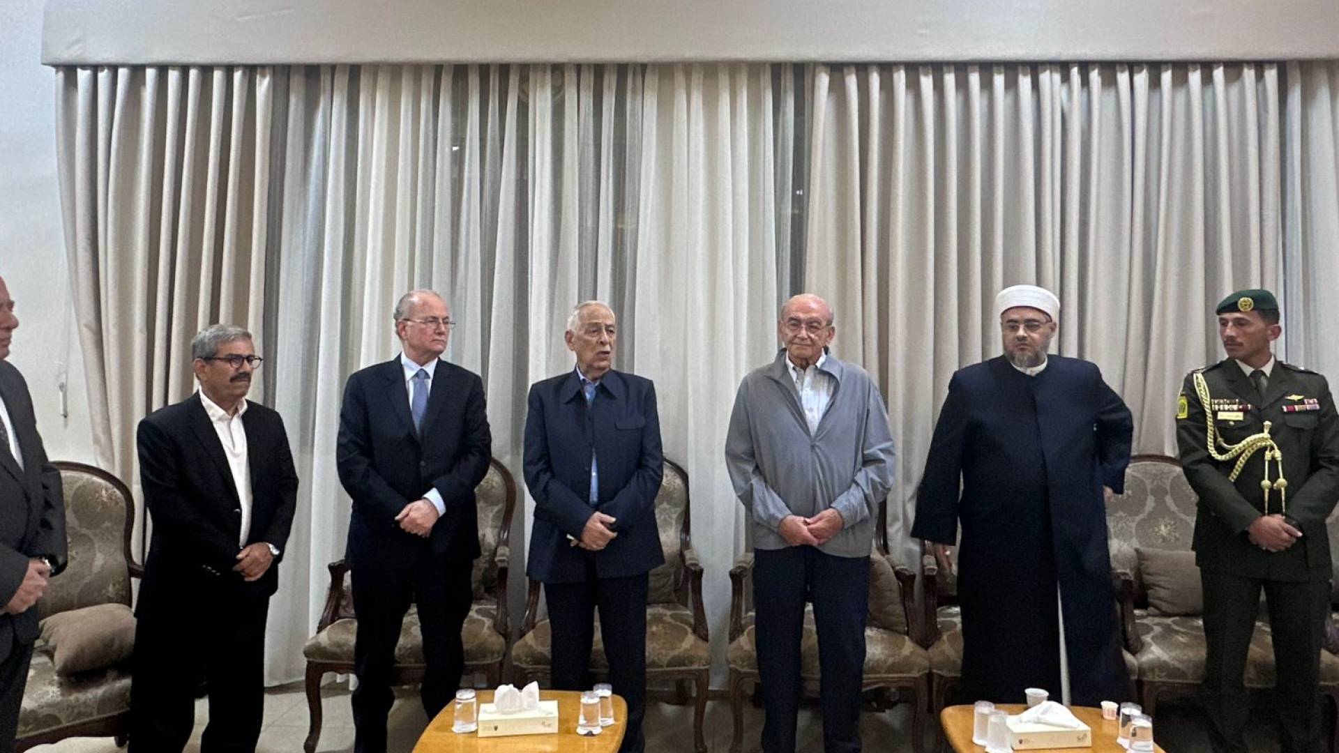 رئيس الديوان الملكي يعزي  بوفاة شقيق رئيس الوزراء الفلسطيني