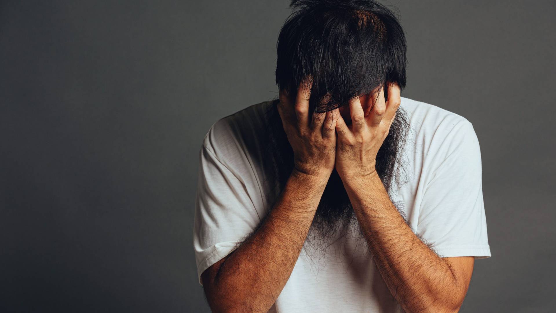 متعاطي مخدرات.. تعبيرية