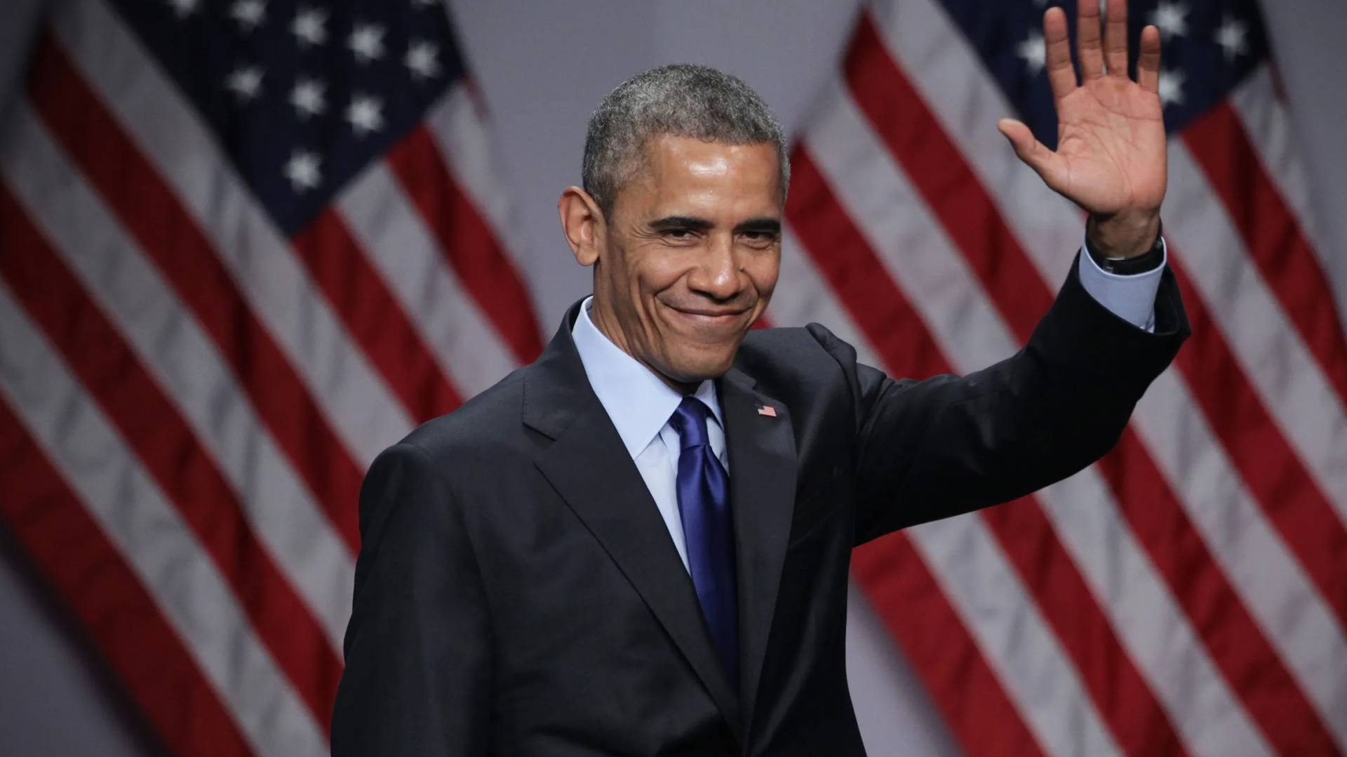 باراك أوباما يشن هجوما حادا على "ترمب" ويحذر من "المخاطر التي تهدد ديموقراطيتنا"