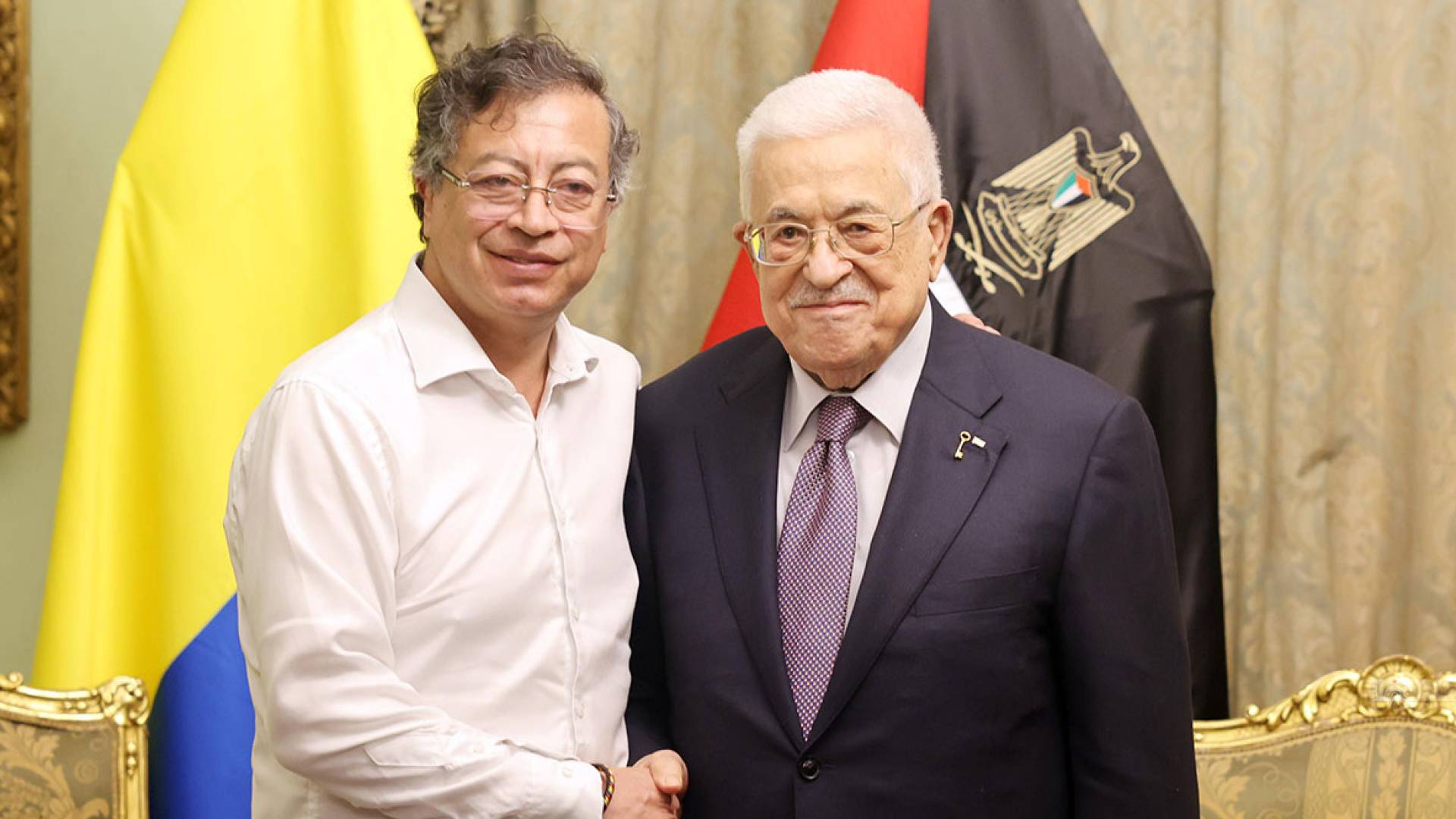 الرئيس الكولومبي يلتقي عباس في القاهرة ويعلن منح أهالي غزة وسام "سيمون بوليفار".. فيديو