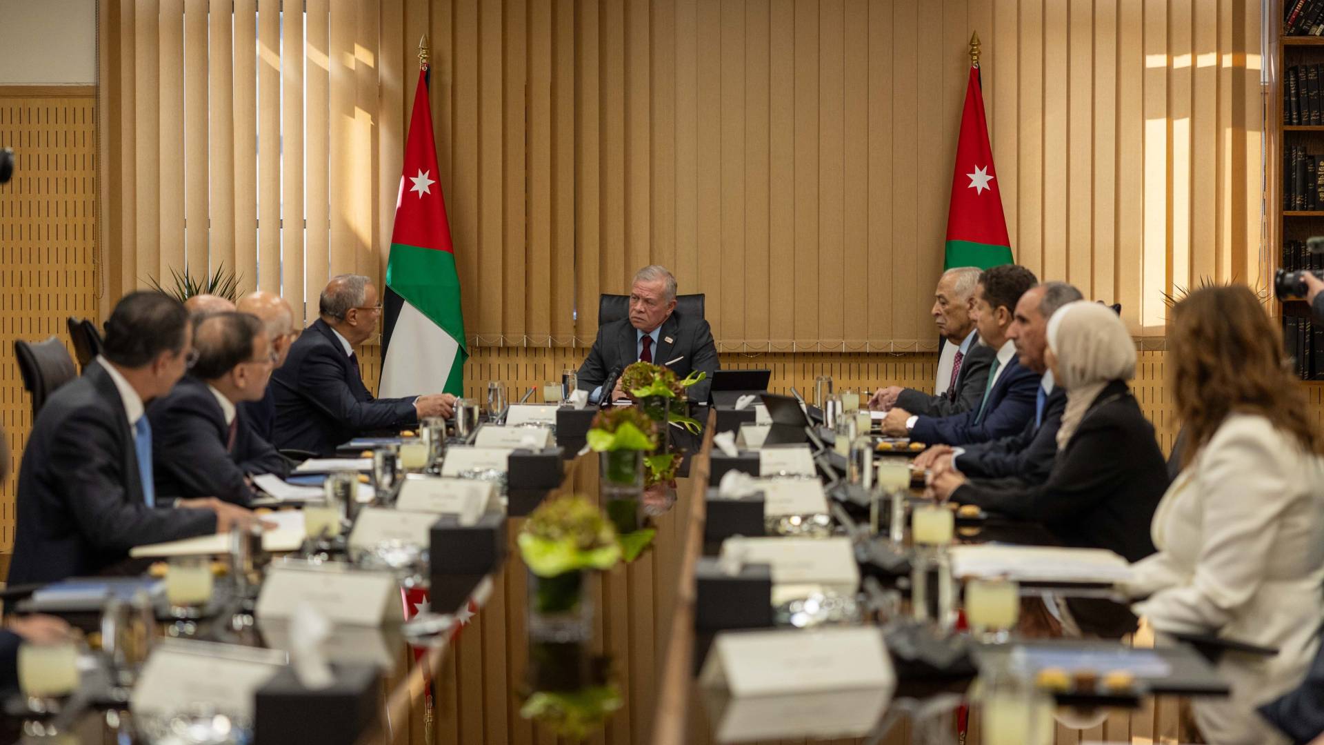 الملك يزور المجلس القضائي الأردني ويوعز بتشكيل لجنة لتطوير القضاء.. فيديو