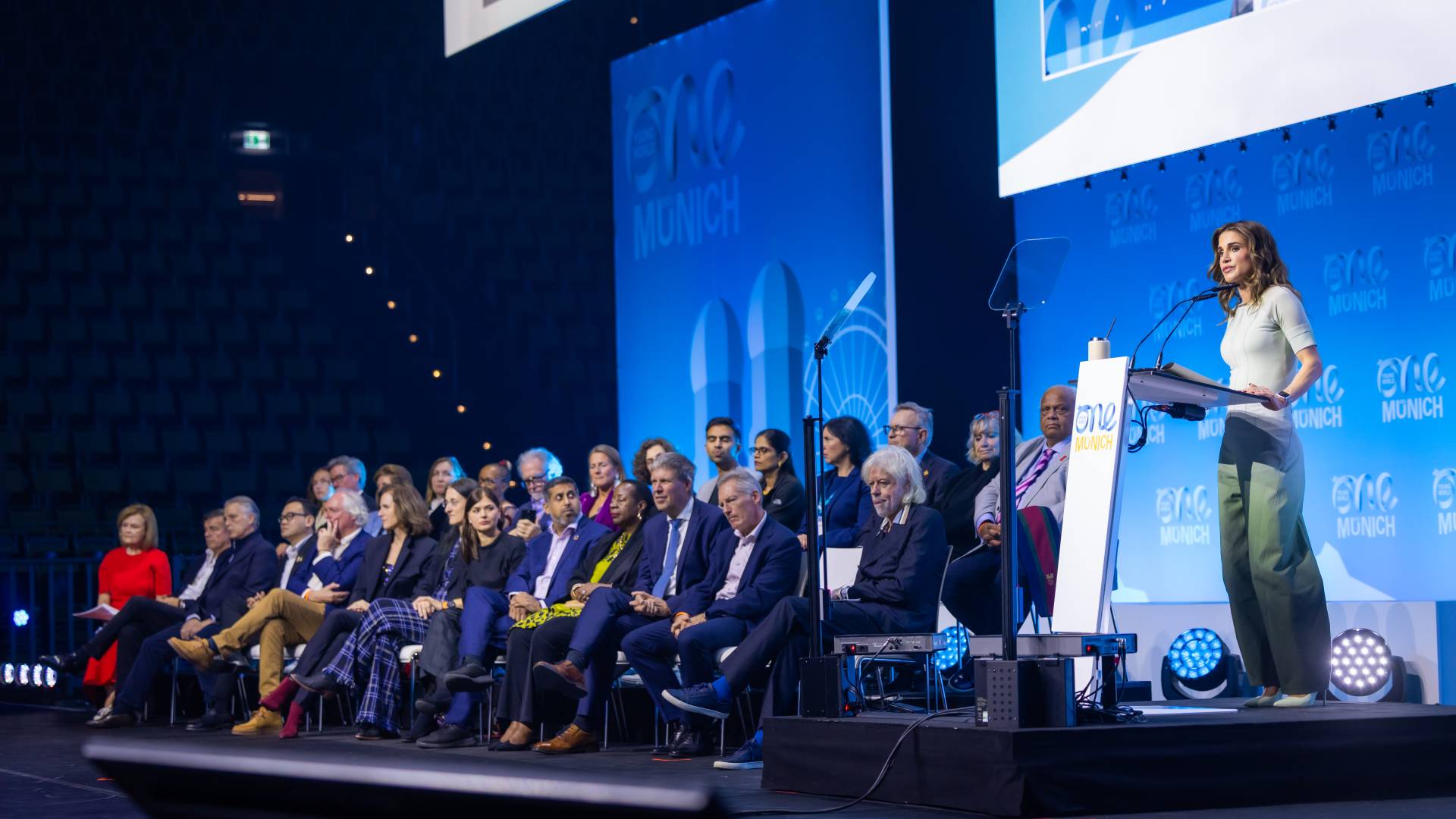 الملكة رانيا تدعو شباب العالم لمواجهة الكراهية بالأمل (فيديو)