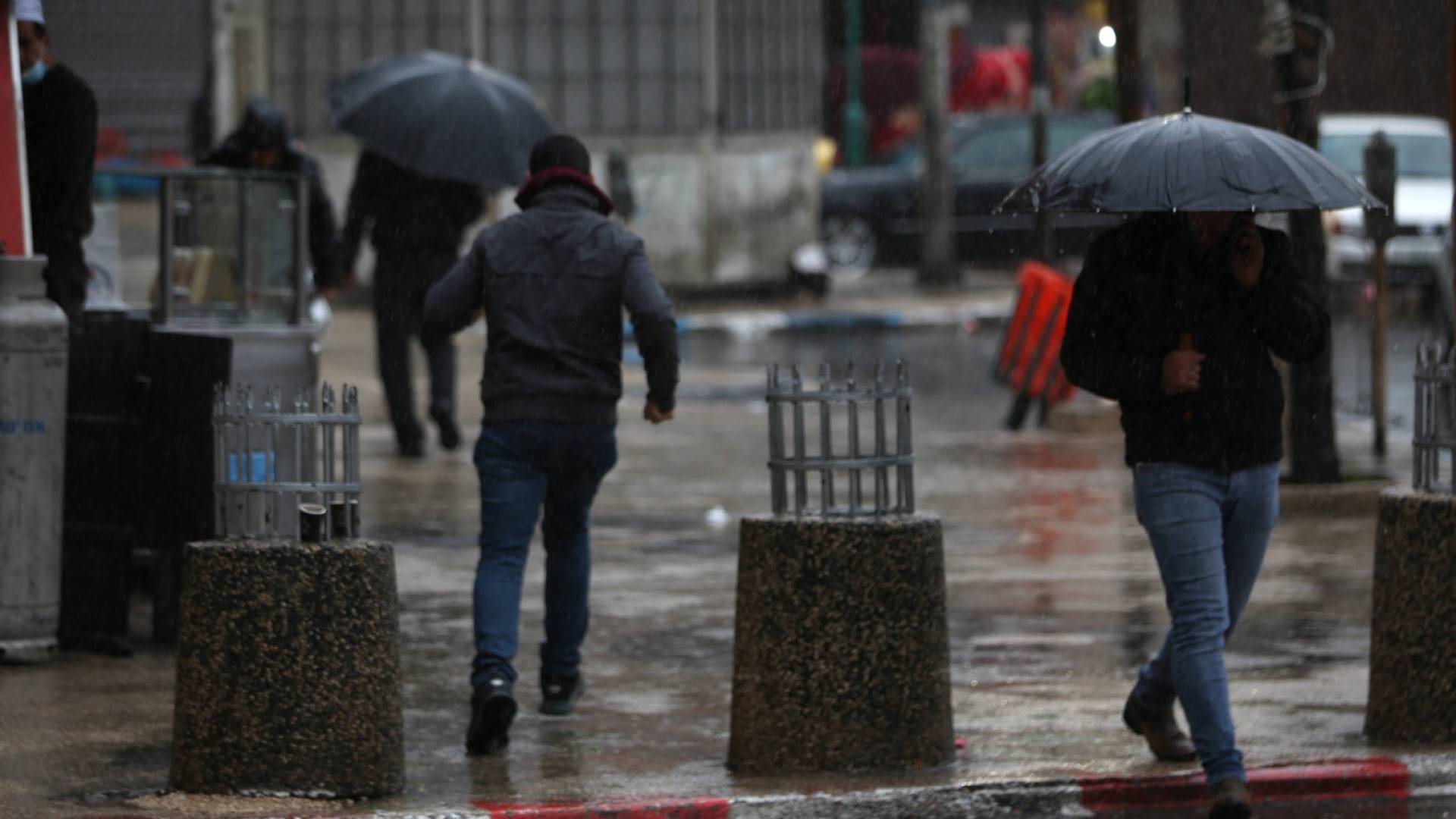 امطار في منطقة وسط العاصمة عمان .. ارشيفية