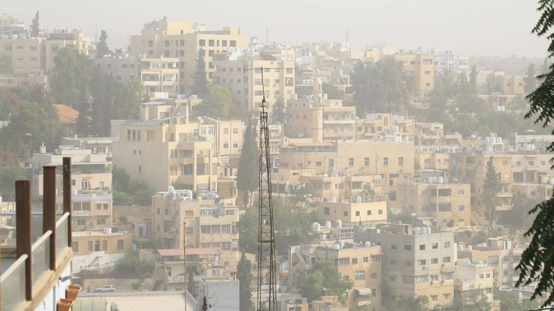 طقس العرب: طقس حار نسبيا.. ورياح جنوبية مثيرة للغبار الخميس