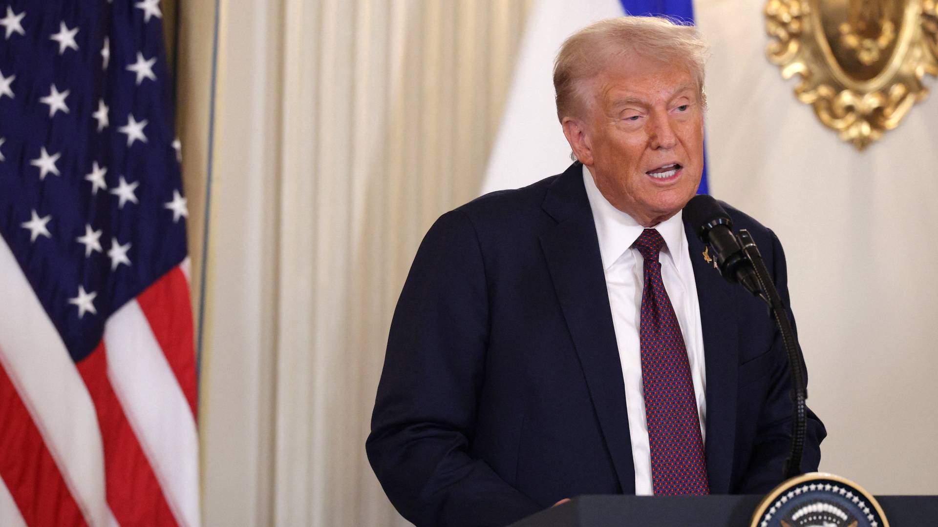 ترمب يهاجم: الديمقراطيون تسببوا بأطول إغلاق حكومي.. ونظام التصويت "كارثي"