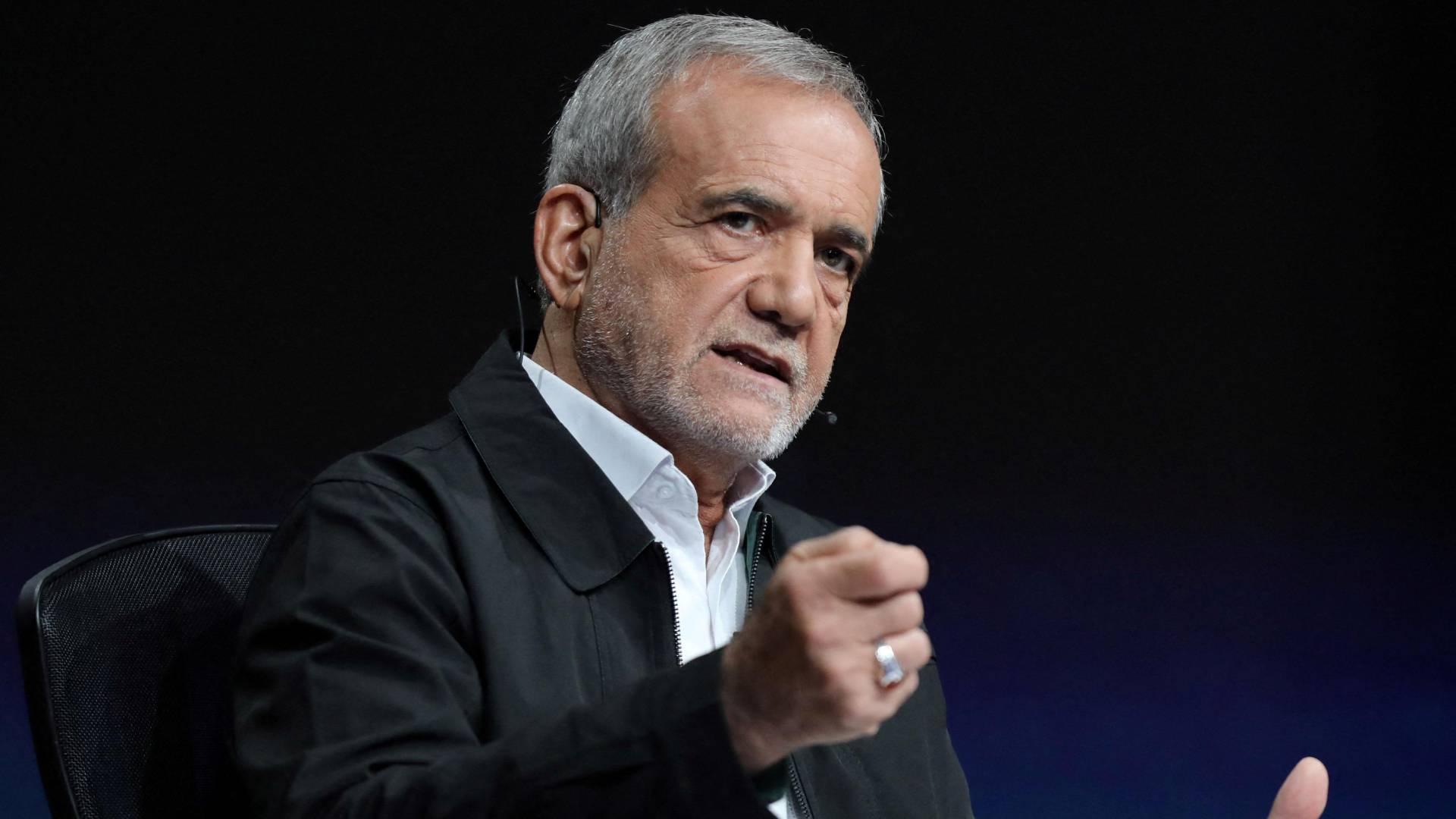 بزشكيان يرفض الإملاءات: طهران تسعى للسلام ولن تتخلى عن برامجها النووية والصاروخية