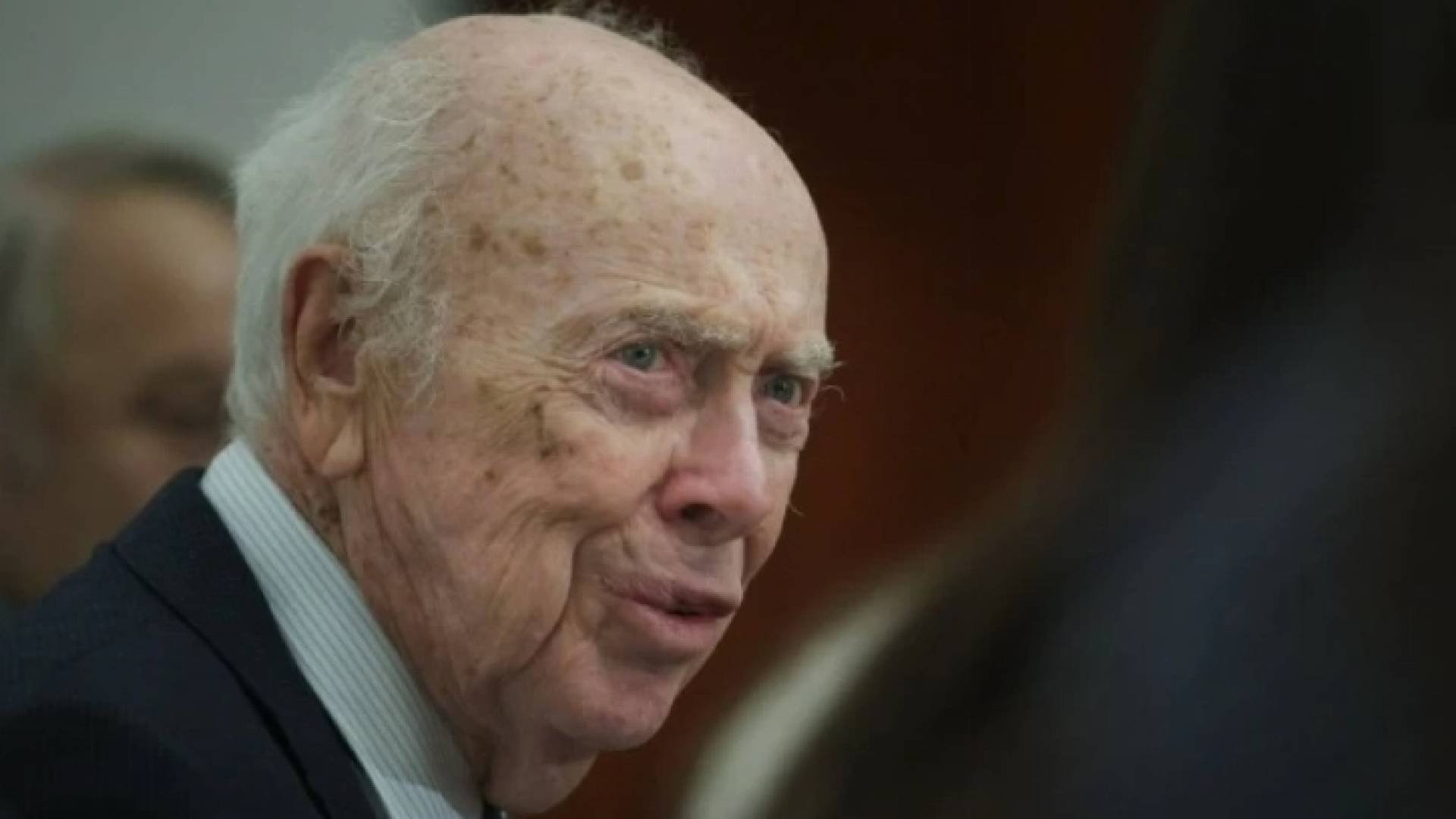 وفاة جيمس واتسون.. رحيل "أبي الثورة الجينية" الذي أثار الجدل بآرائه العنصرية