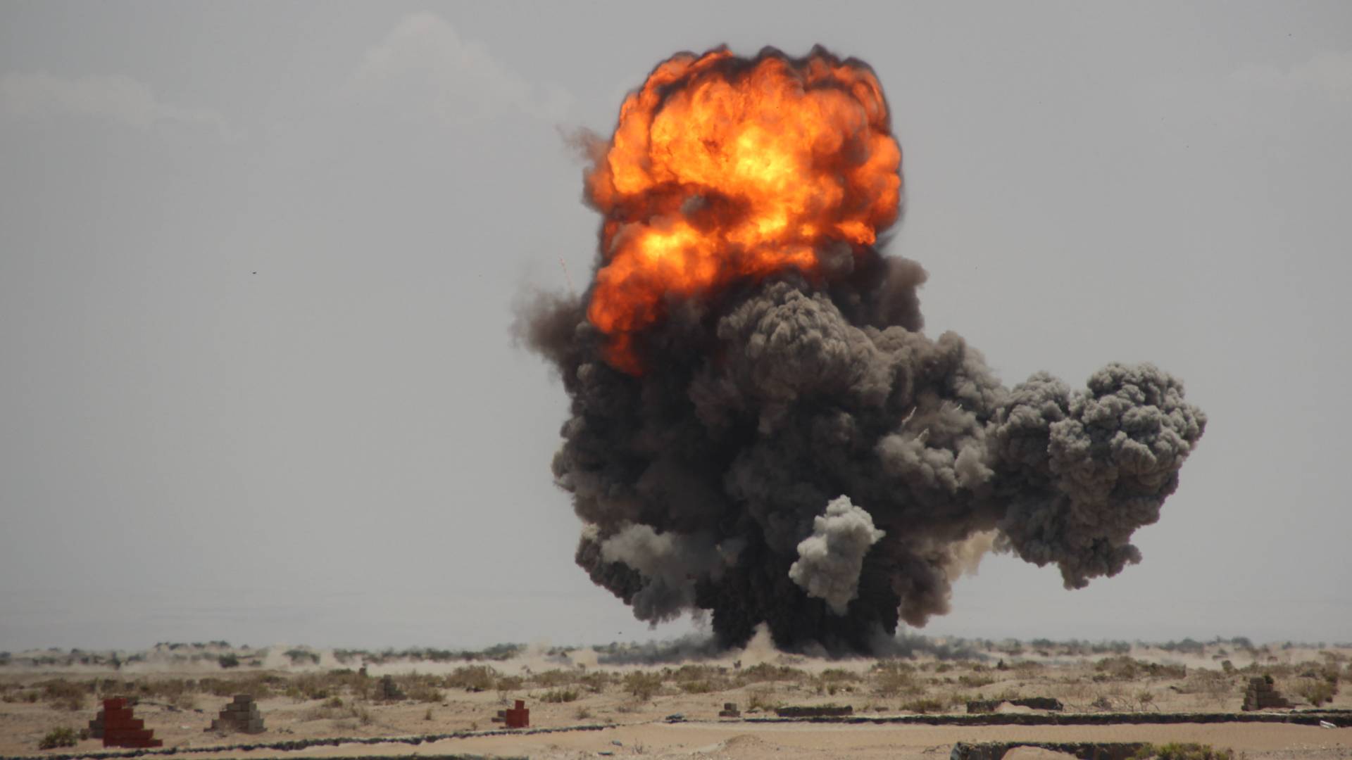 مصادر محلية: طائرات مسيرة يعتقد أنها أمريكية تستهدف مواقع لـ "القاعدة" في اليمن