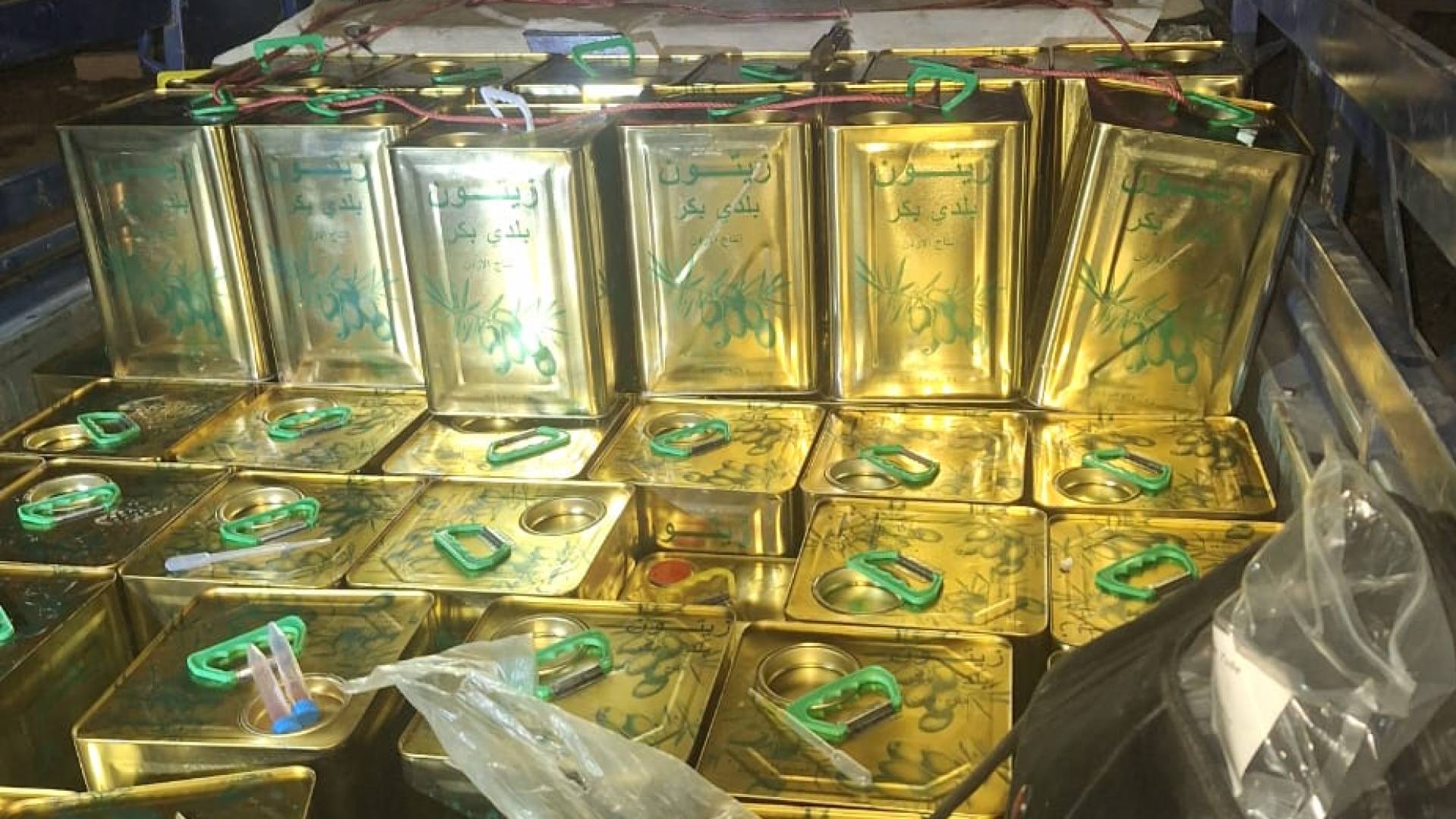 الغذاء والدواء: ضبط نحو 80 تنكة زيت زيتون مغشوش في إربد.. فيديو