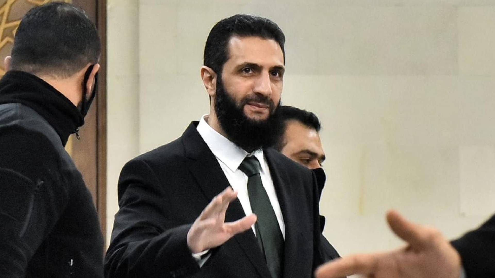 الرئيس السوري أحمد الشرع يصل إلى البيت الأبيض للقاء الرئيس الأمريكي دونالد ترمب