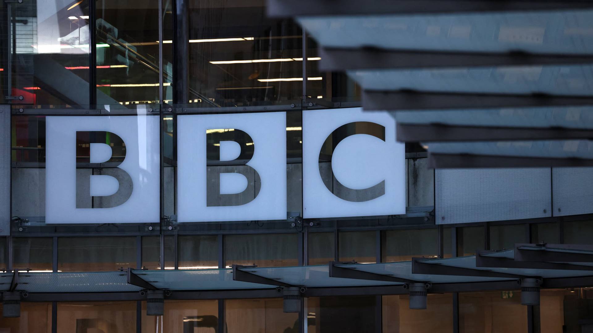 "بي بي سي" تعتذر عن "خطأ" في تحرير خطاب لترمب