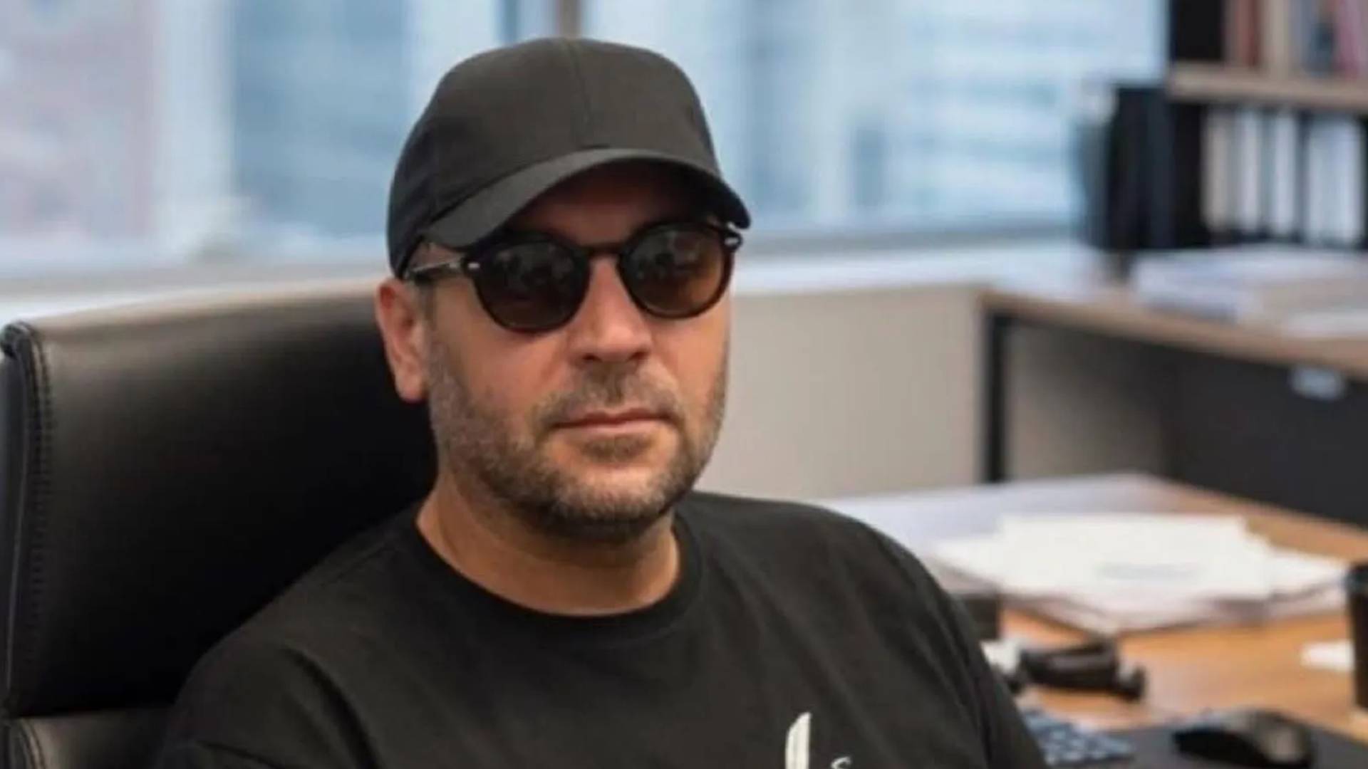 أول ظهور لهانيبال القذافي بعد الإفراج عنه من لبنان - صورة