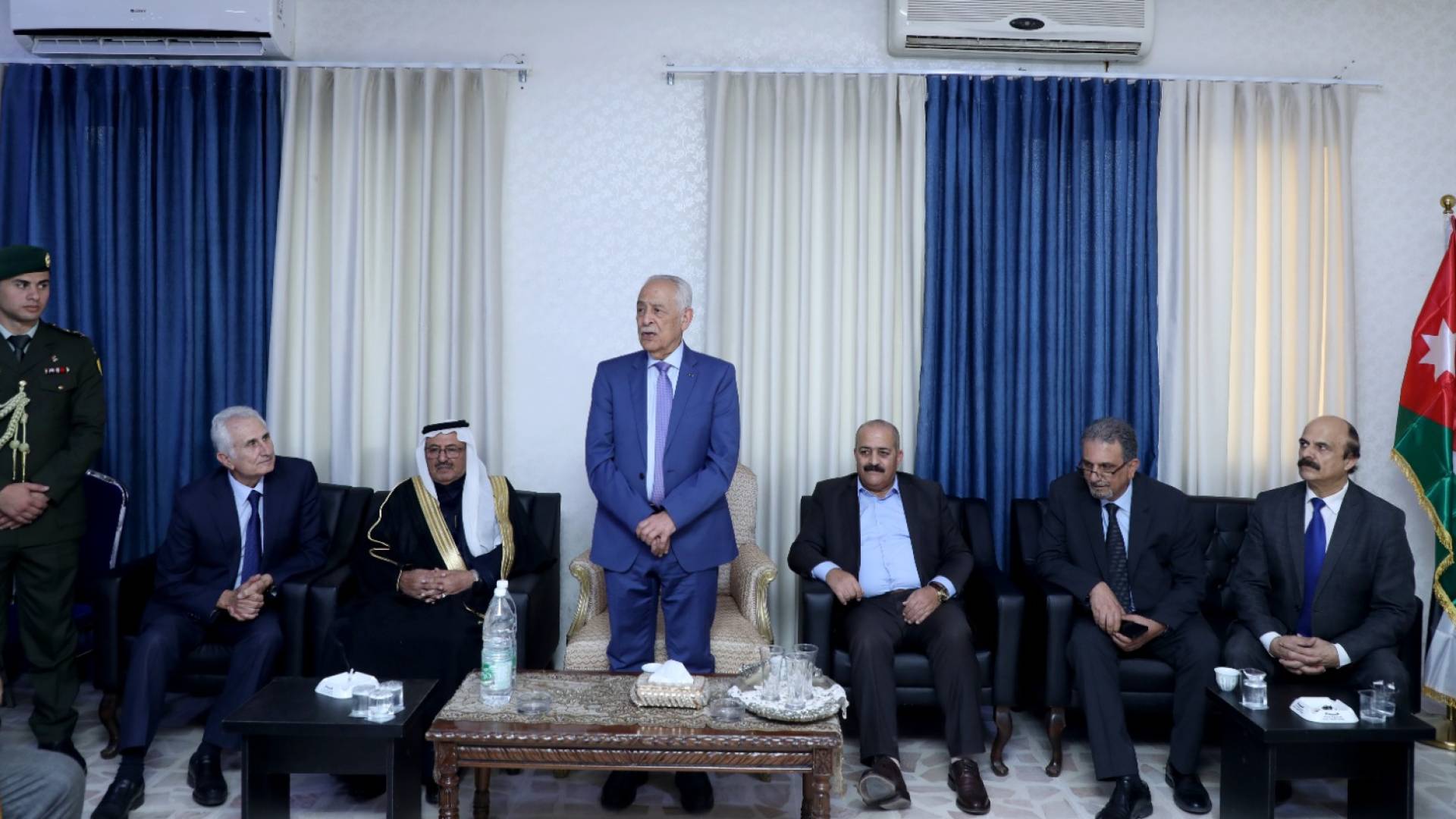 العيسوي يعزي عشائر الظهراوي وحداد والخراشقة والمحمد وأبو جبارة