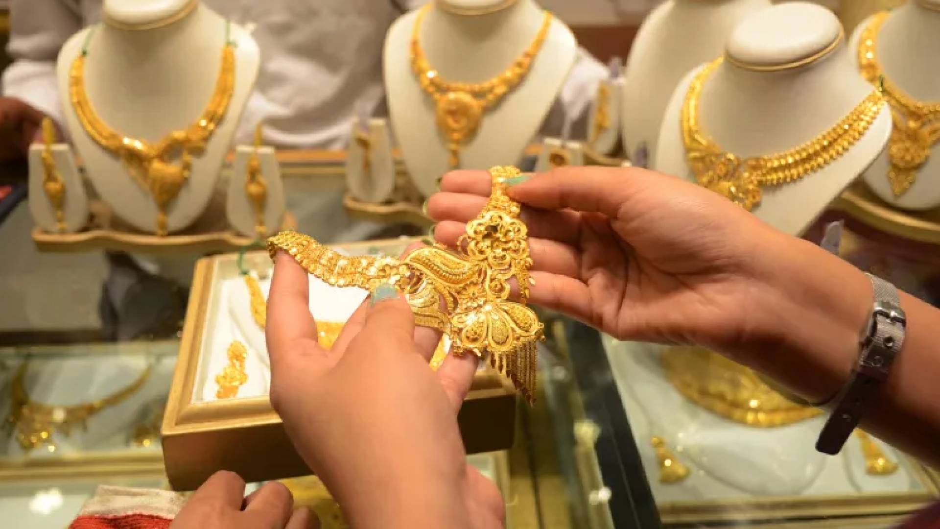 ارتفاع كبير في أسعار الذهب والليرات في الأردن الخميس