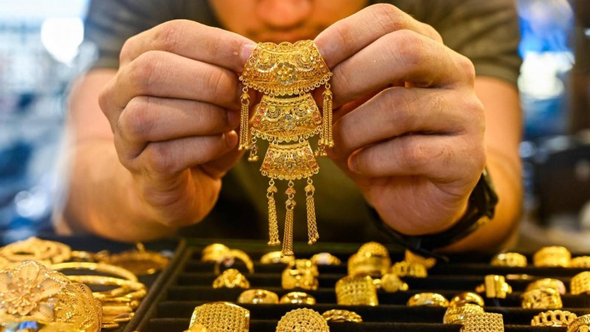 مجوهرات ذهبية