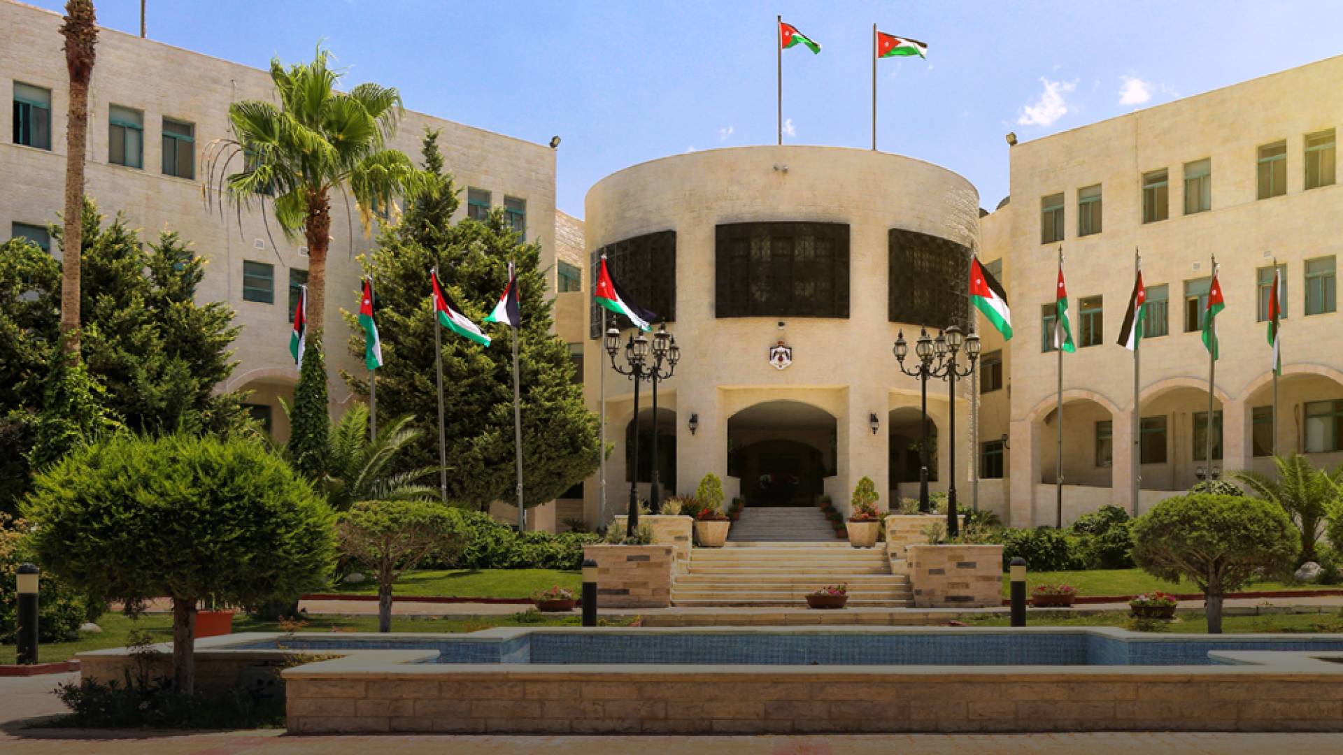 الأردن يدين بشدة جريمة إحراق مسجد في الضفة الغربية