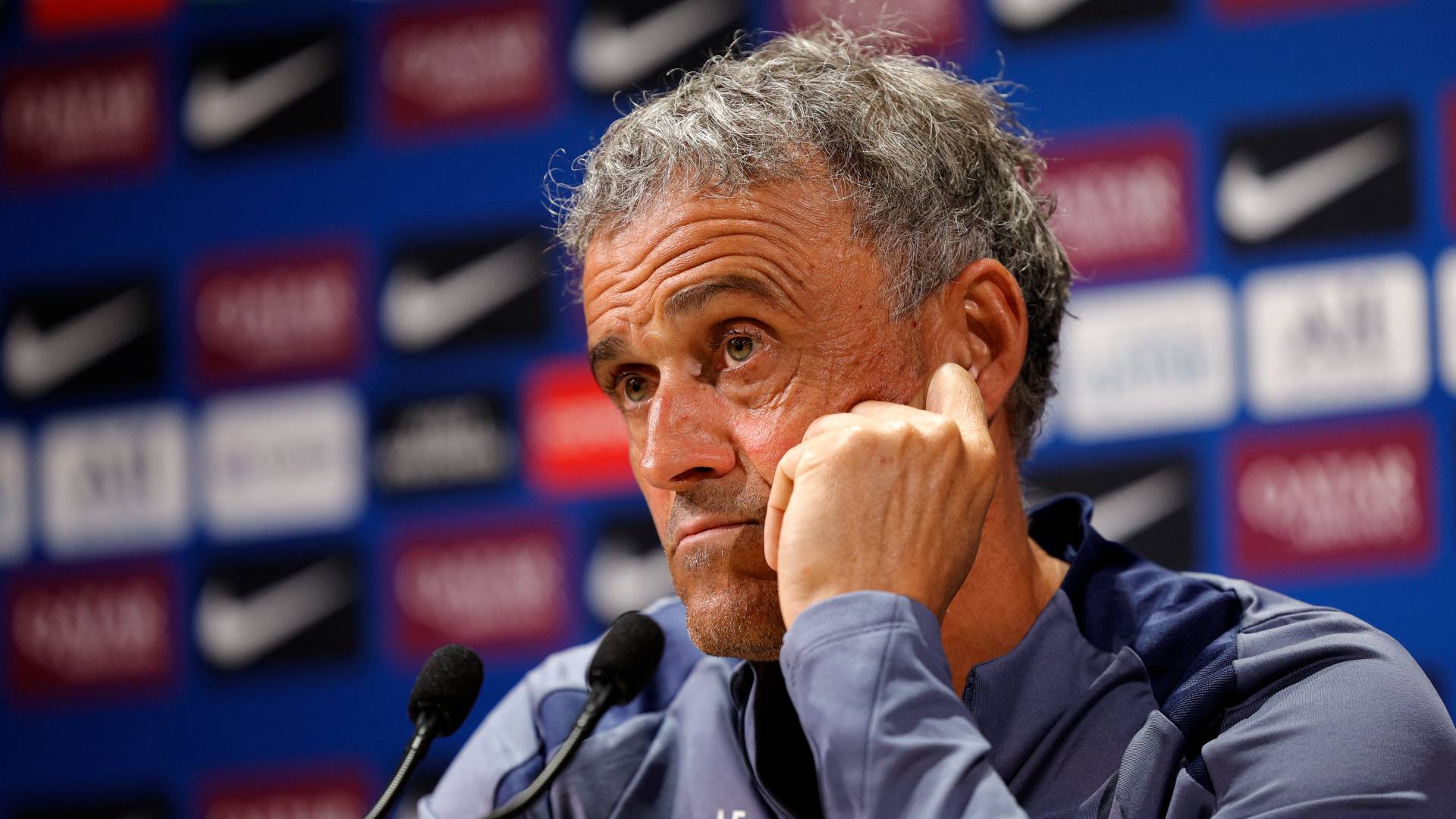 مدرب باريس سان جيرمان لويس إنريكي