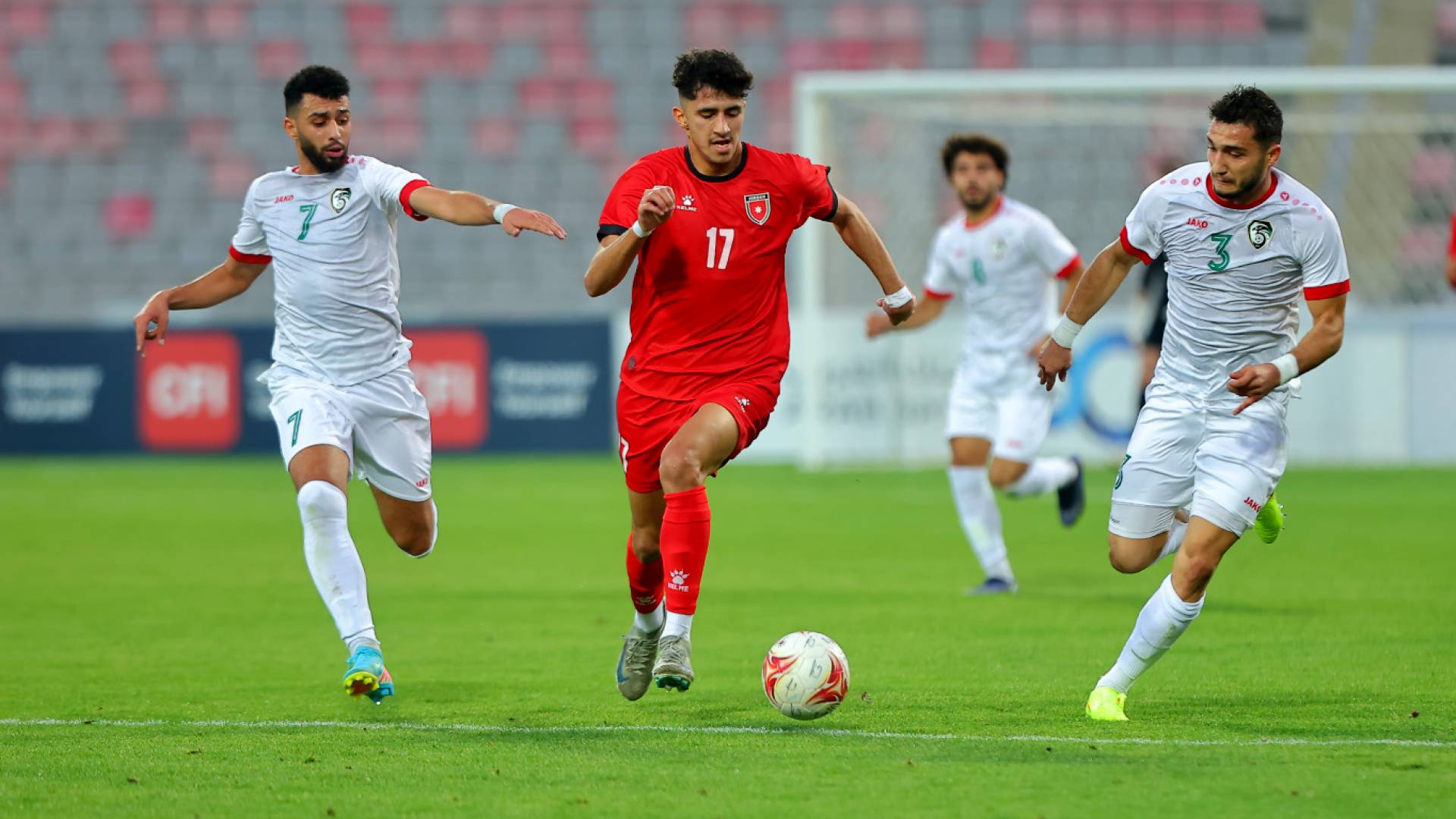 من مباراة الأردن وسوريا