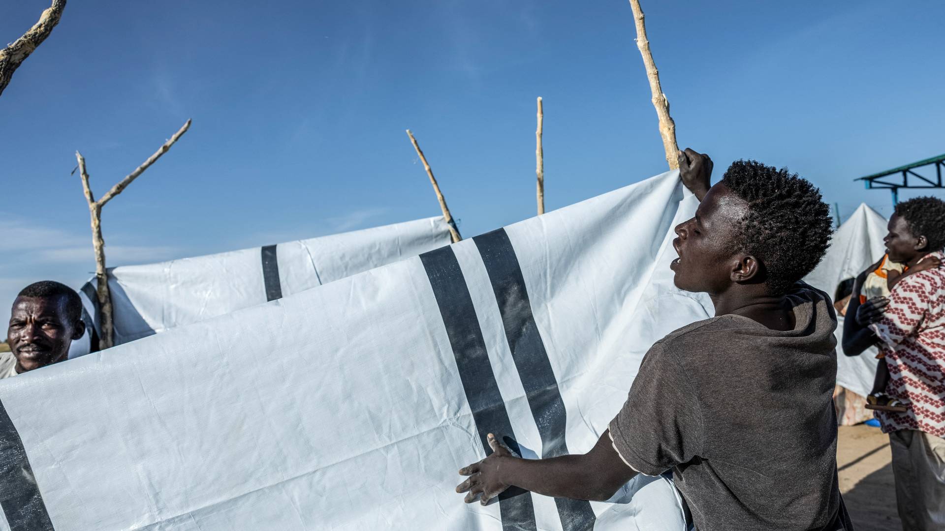 الإمارات تؤكد منع استغلال أراضيها في تهريب أسلحة إلى السودان وتحيل مهربين إلى القضاء