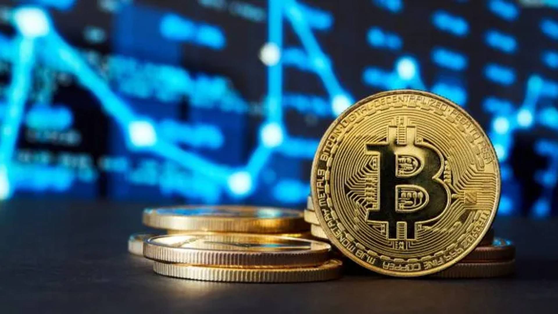 هبوط حاد للبيتكوين: كسر حاجز 100 ألف دولار والسعر يتراجع إلى 96 ألفا