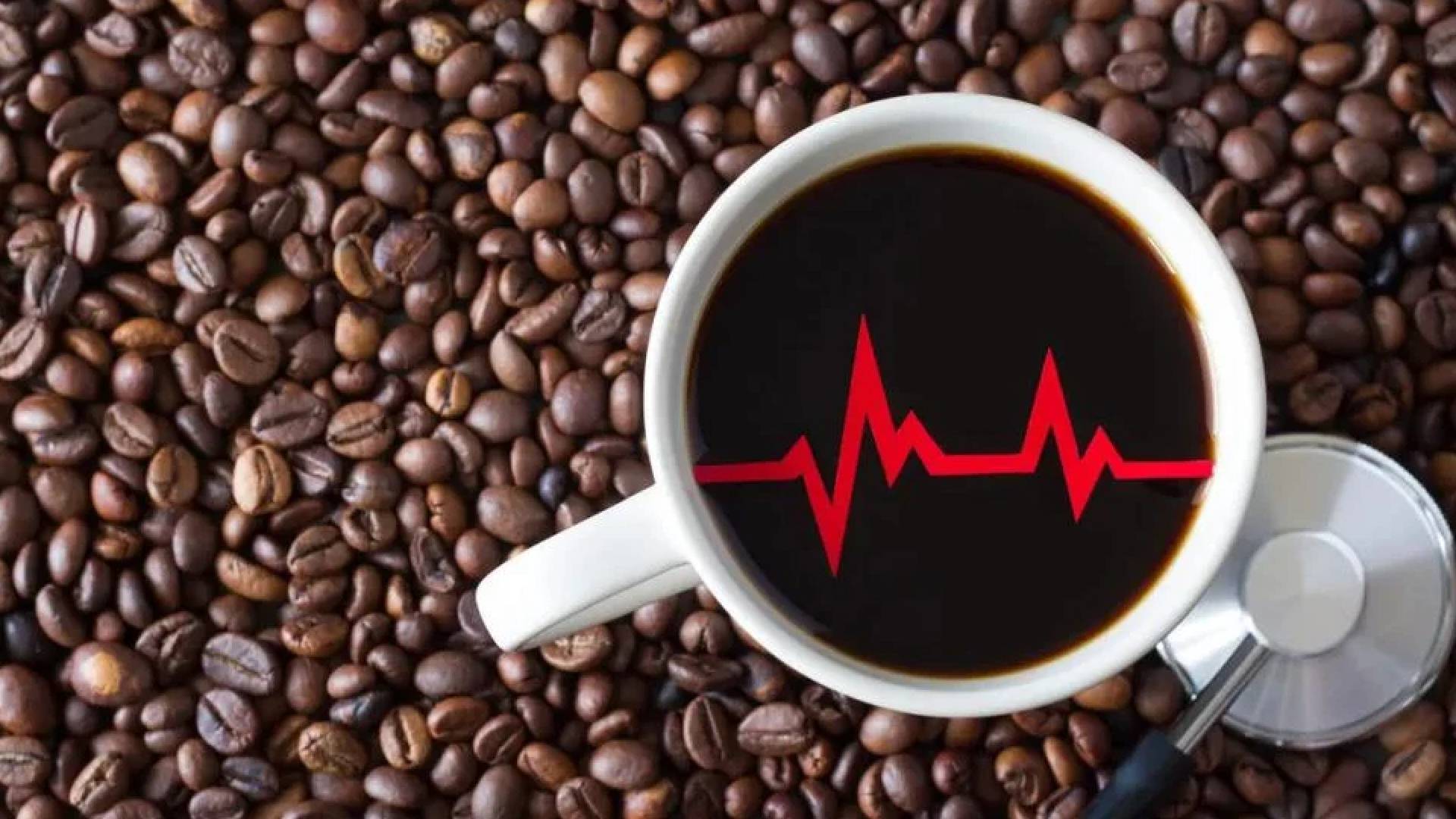 متى يتحول كوب القهوة إلى خطر صحي؟