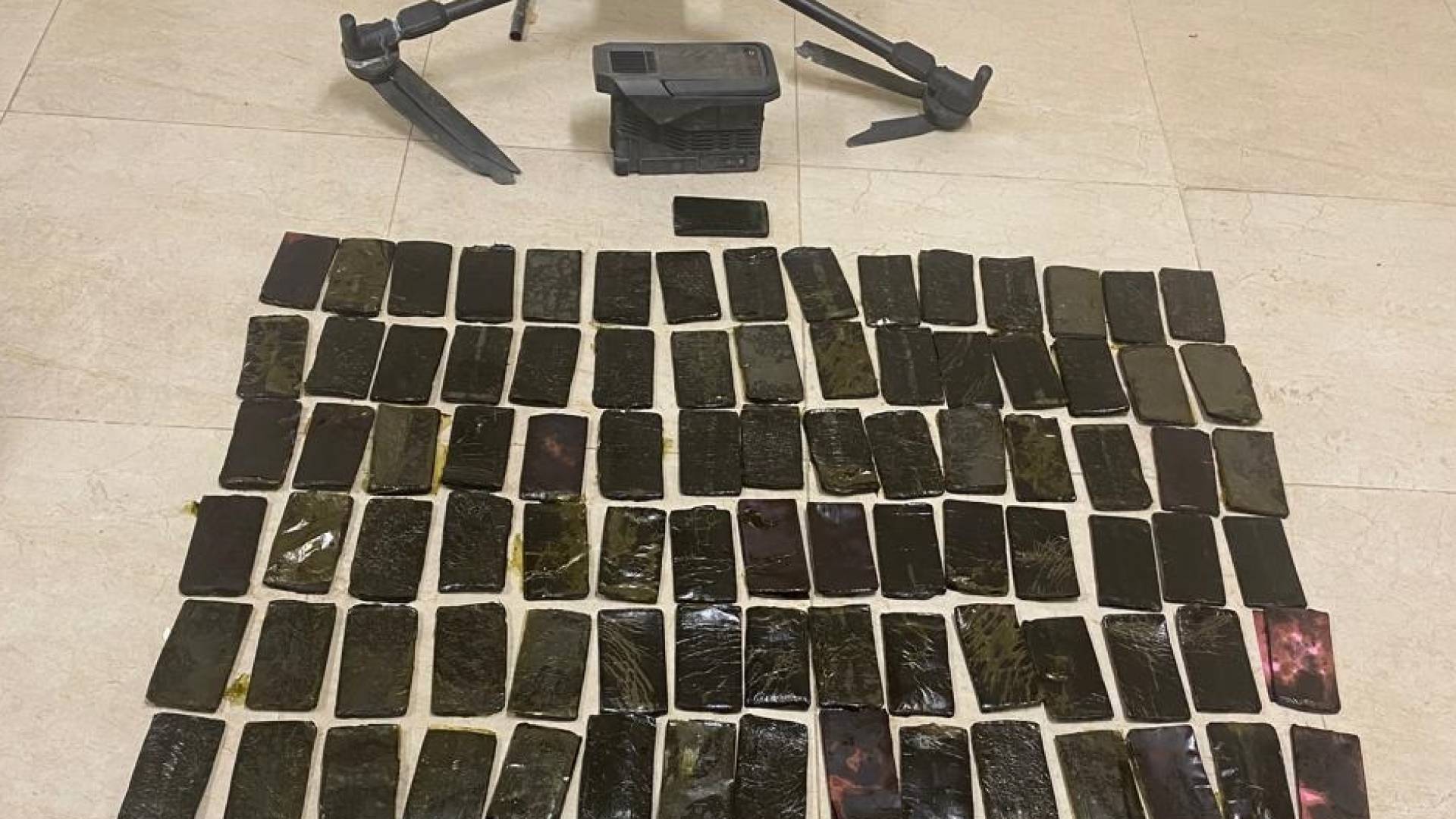 الجيش العربي: المنطقة العسكرية الجنوبية تحبط محاولة تهريب مواد مخدرة بواسطة طائرة مسيرة