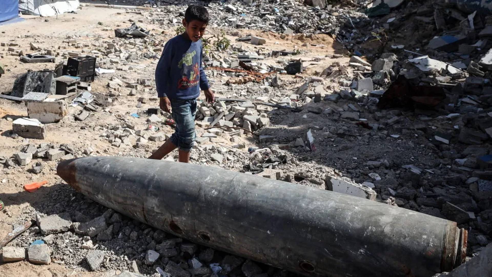 تقرير "إيكونومست": 7 آلاف طن من الذخائر غير المنفجرة مدفونة في غزة ومهمة التطهير قد تستغرق 30 عاما