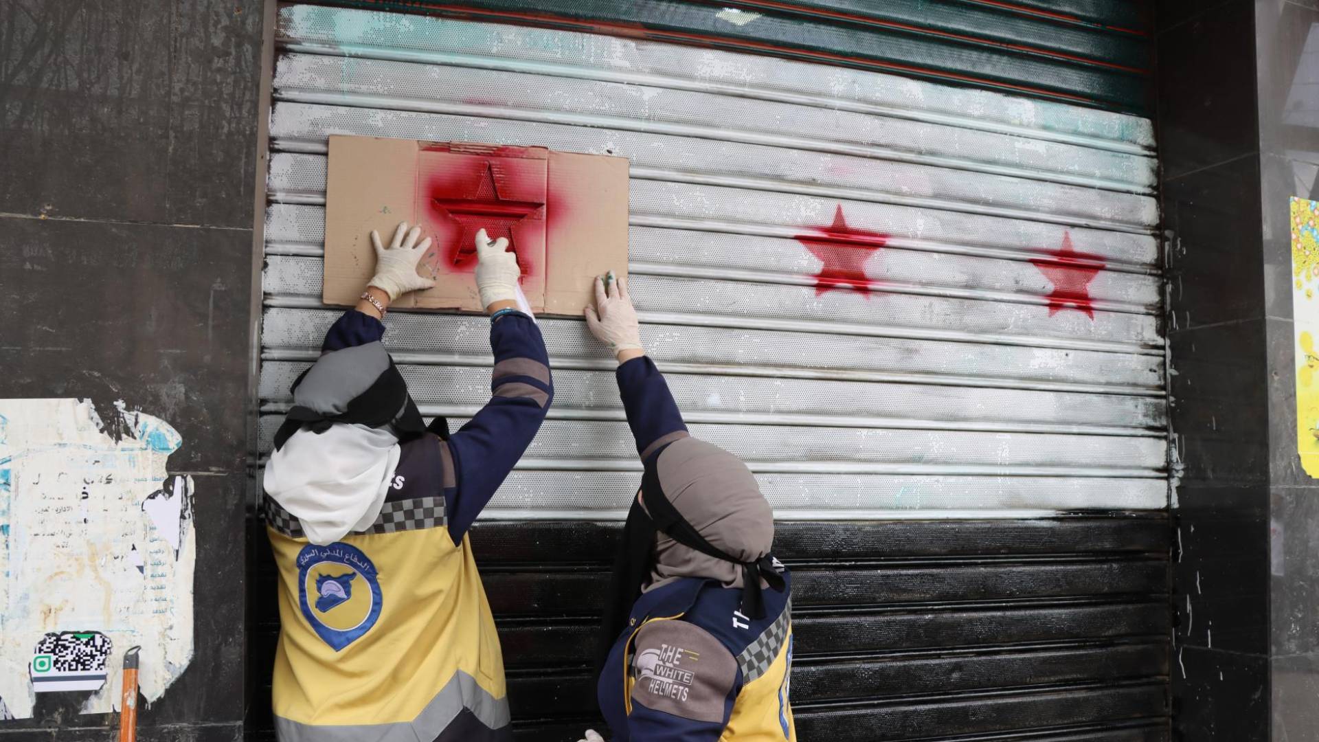 محافظ ريف دمشق يحدد مهلة زمنية لإزالة رموز "النظام السابق" من الأماكن العامة والخاصة