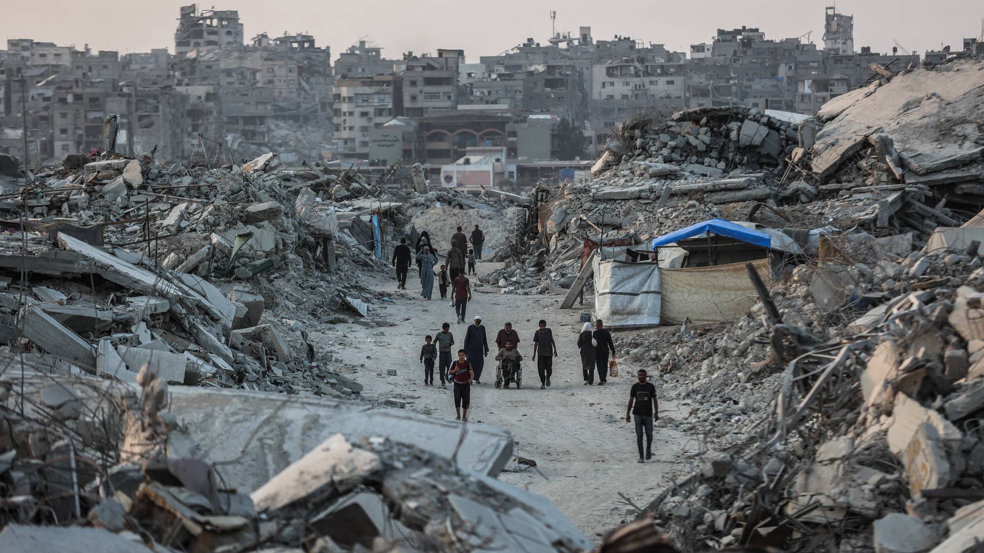 "البث العبرية": تل أبيب تشترط "تفويضا واسعا يسمح باستخدام السلاح" لقوة الاستقرار في غزة