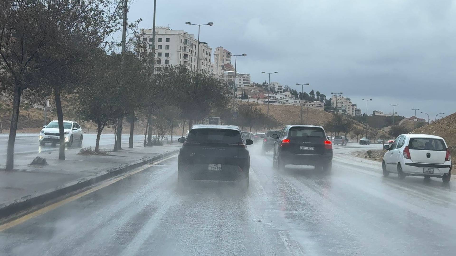 شوارع العاصمة عمان في فصل الشتاء