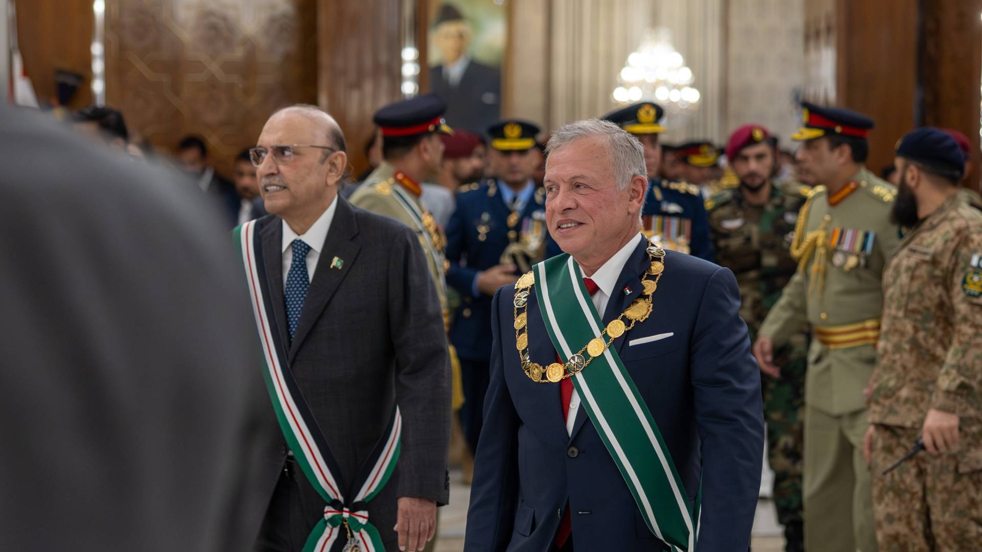 الملك والرئيس الباكستاني يعقدان مباحثات في إسلام آباد.. فيديو وصور