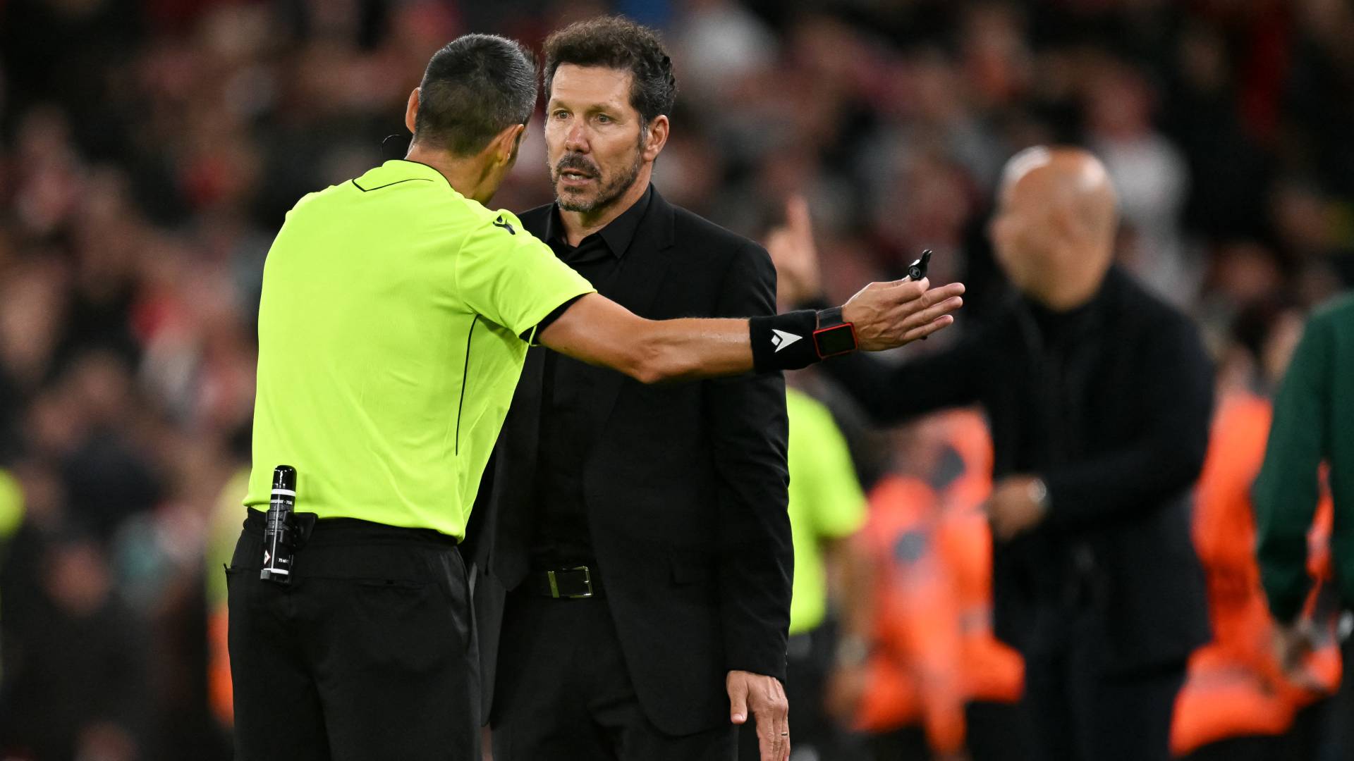 "فيروس الفيفا" يضرب أتلتيكو مدريد قبل استئناف الدوري