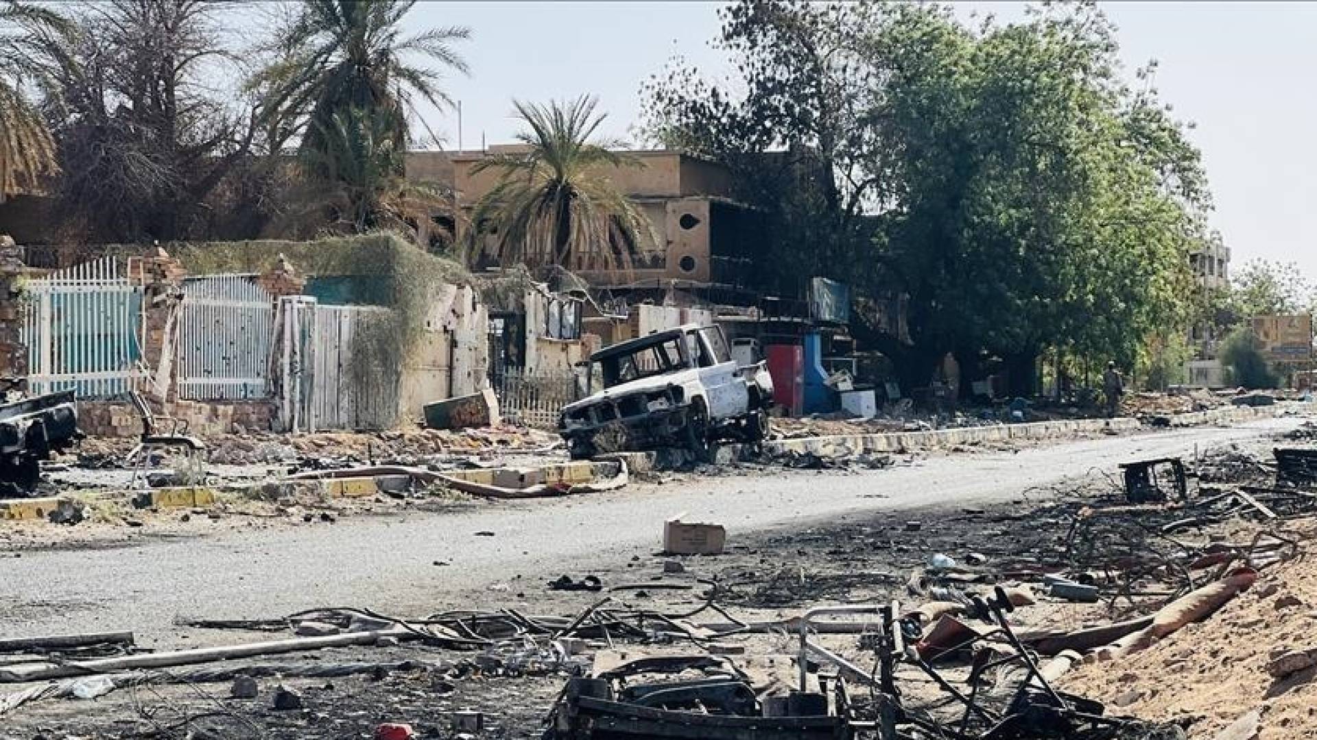 تضارب الأنباء حول السيطرة على "بارا".. ومسؤول أممي يصف دارفور بـ "مسرح جريمة محتملة"