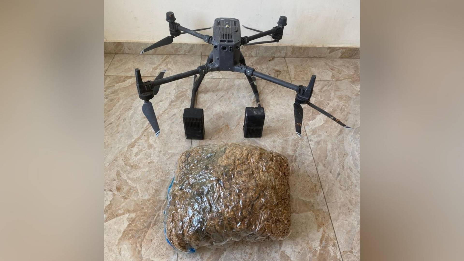 الجيش العربي: المنطقة العسكرية الجنوبية تحبط محاولة تهريب مواد مخدرة بواسطة طائرتين مسيرتين